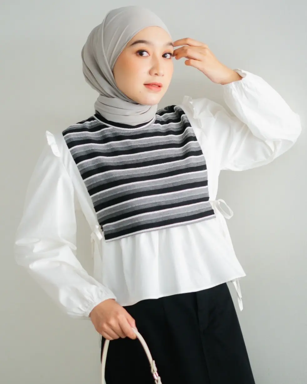 Xaviere Longsleeve Kode 101 Black - Image 2