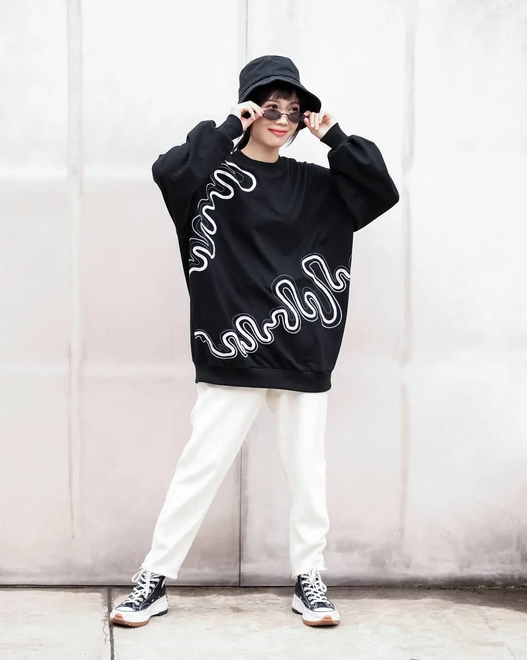 Amplitudo Sweater Black - Image 2