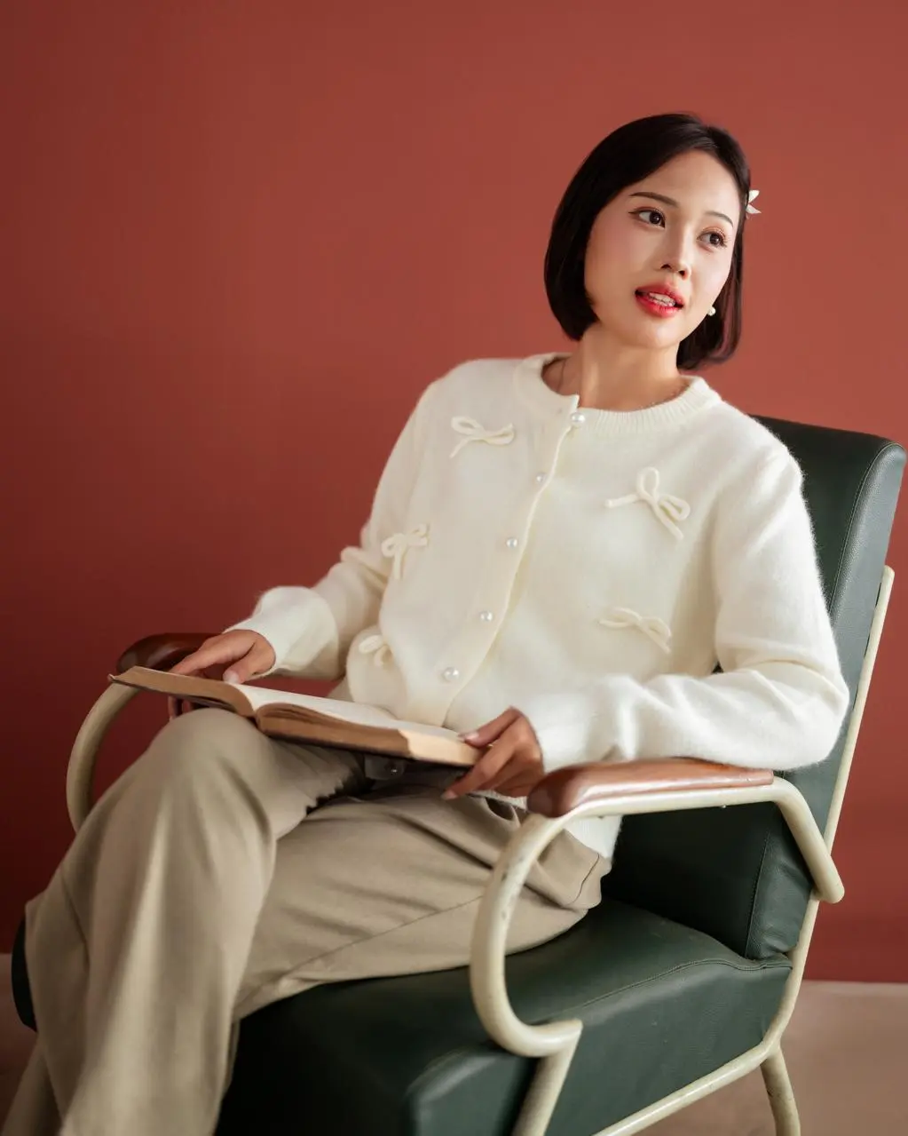 Fadzila Cardigan Kode 129 Ivory