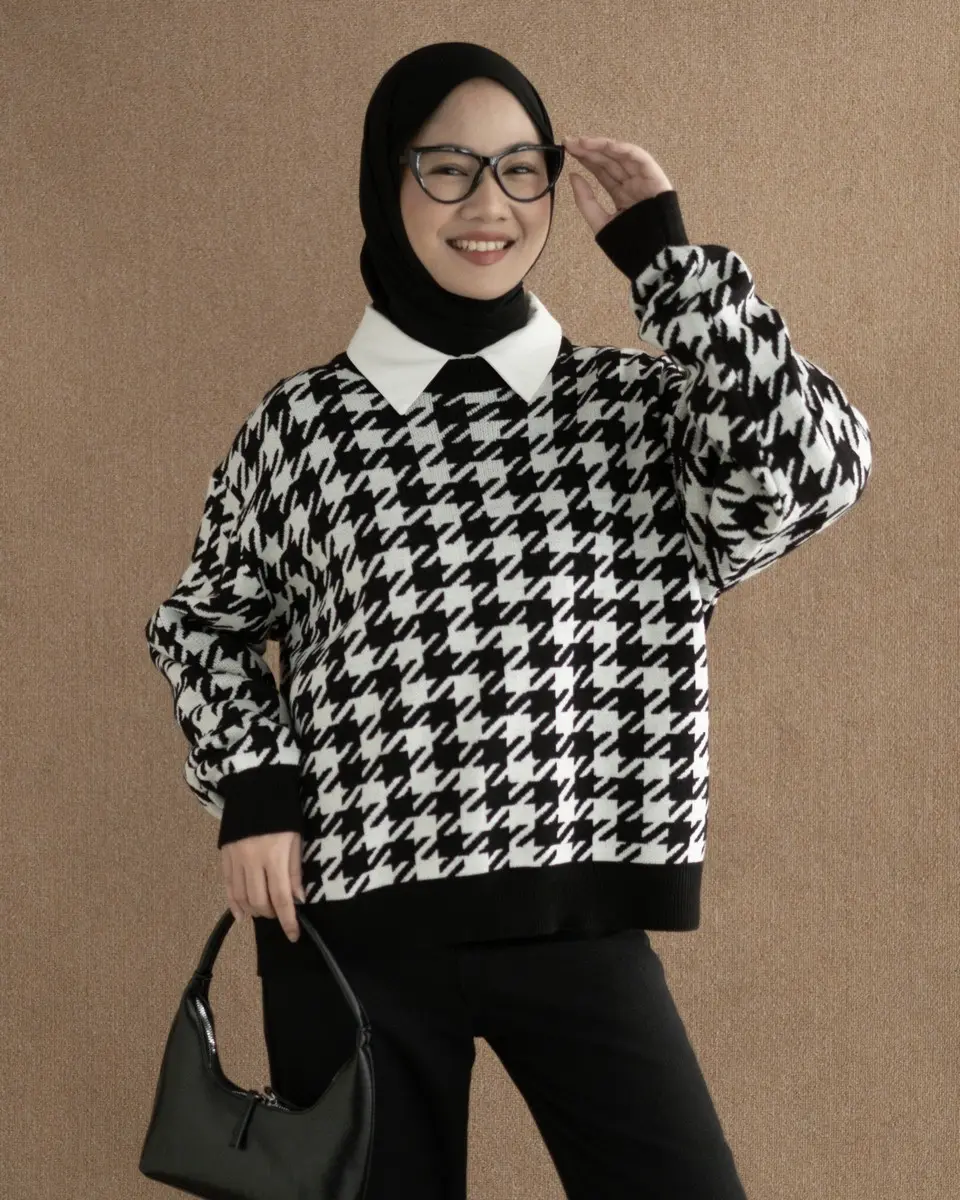 Houndstooth Sweater Black
