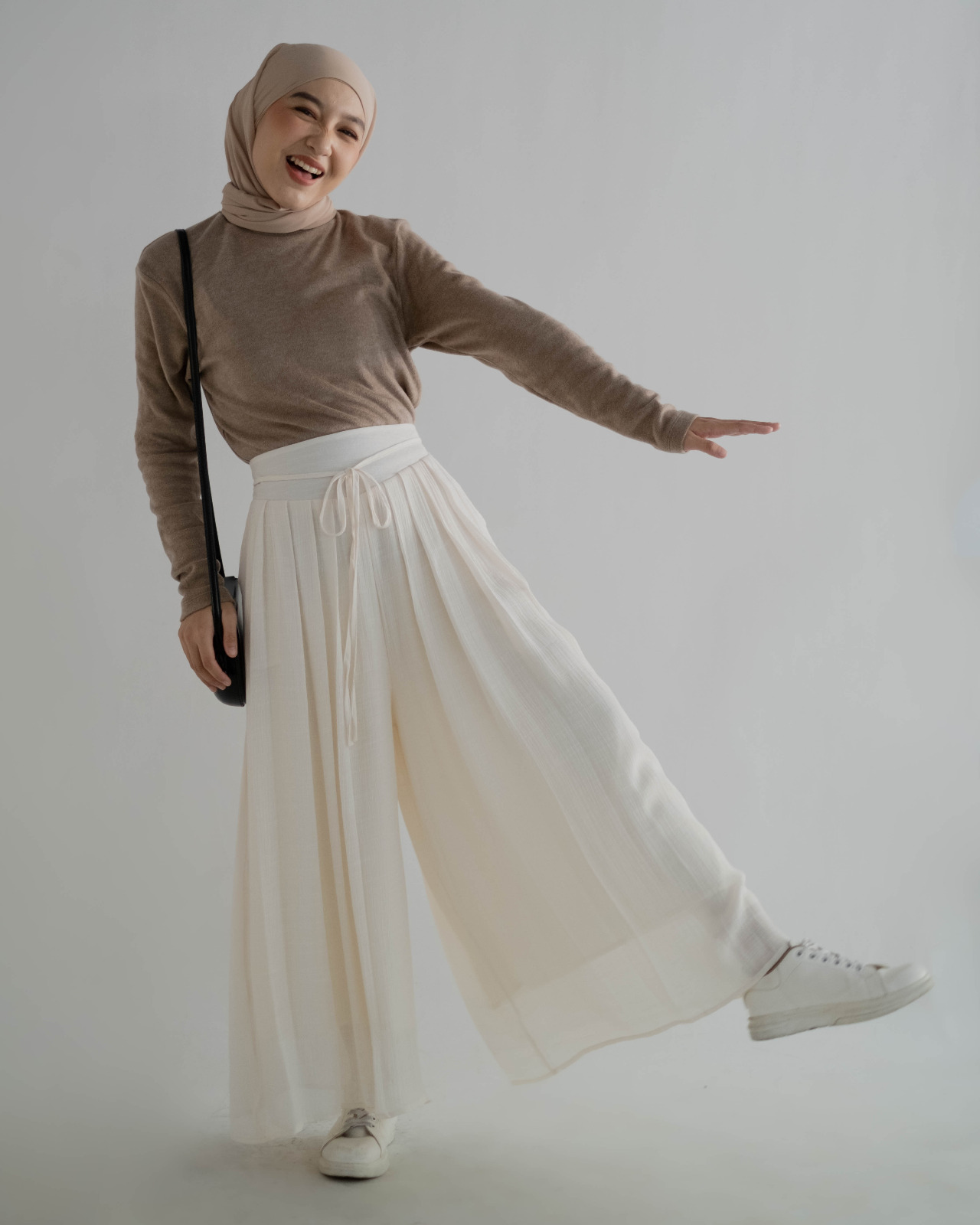 Lania Cullote Pants Kode 123 Ivory