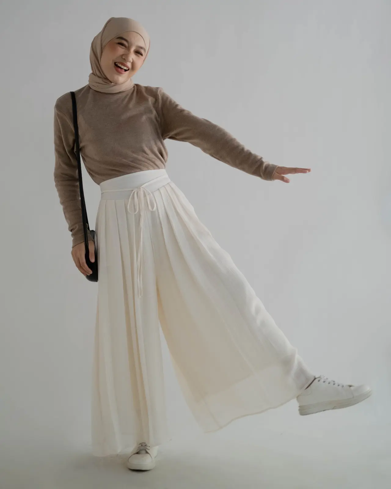 Lania Cullote Pants Kode 123 Ivory