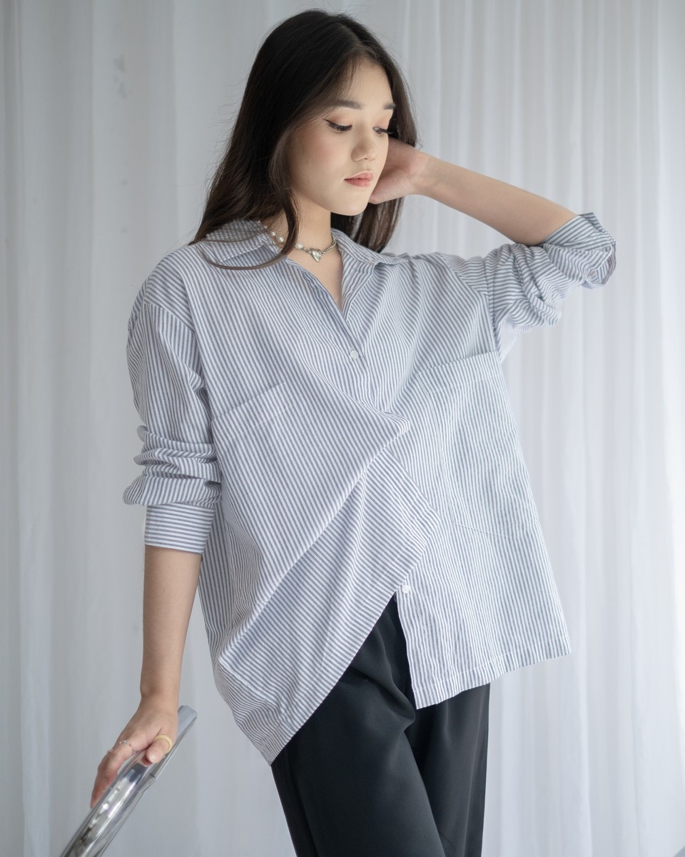 Alternative view of Malirha Oversize Shirt Grey