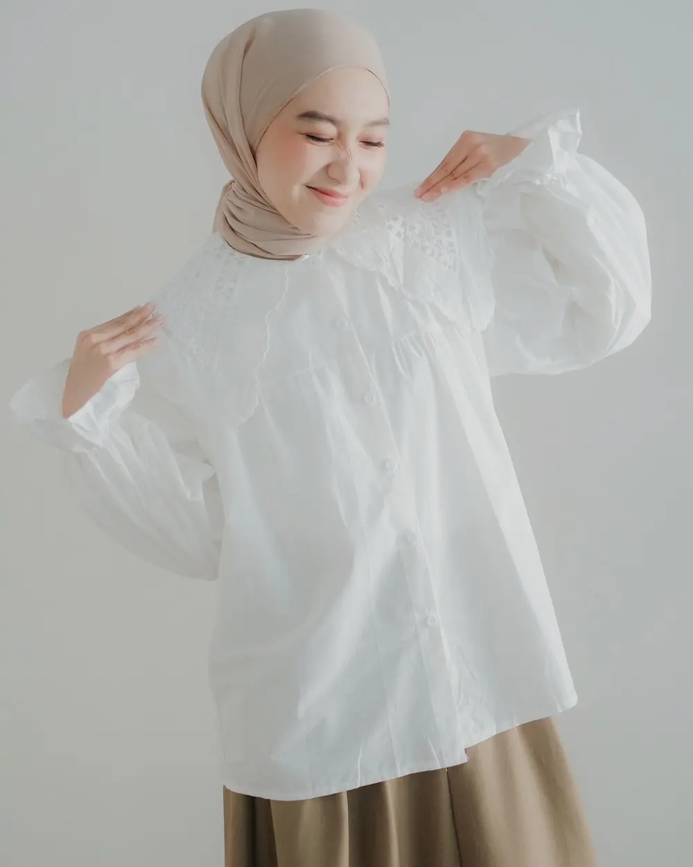 Tiara Shirt Kode 80/936 Broken White - Image 2