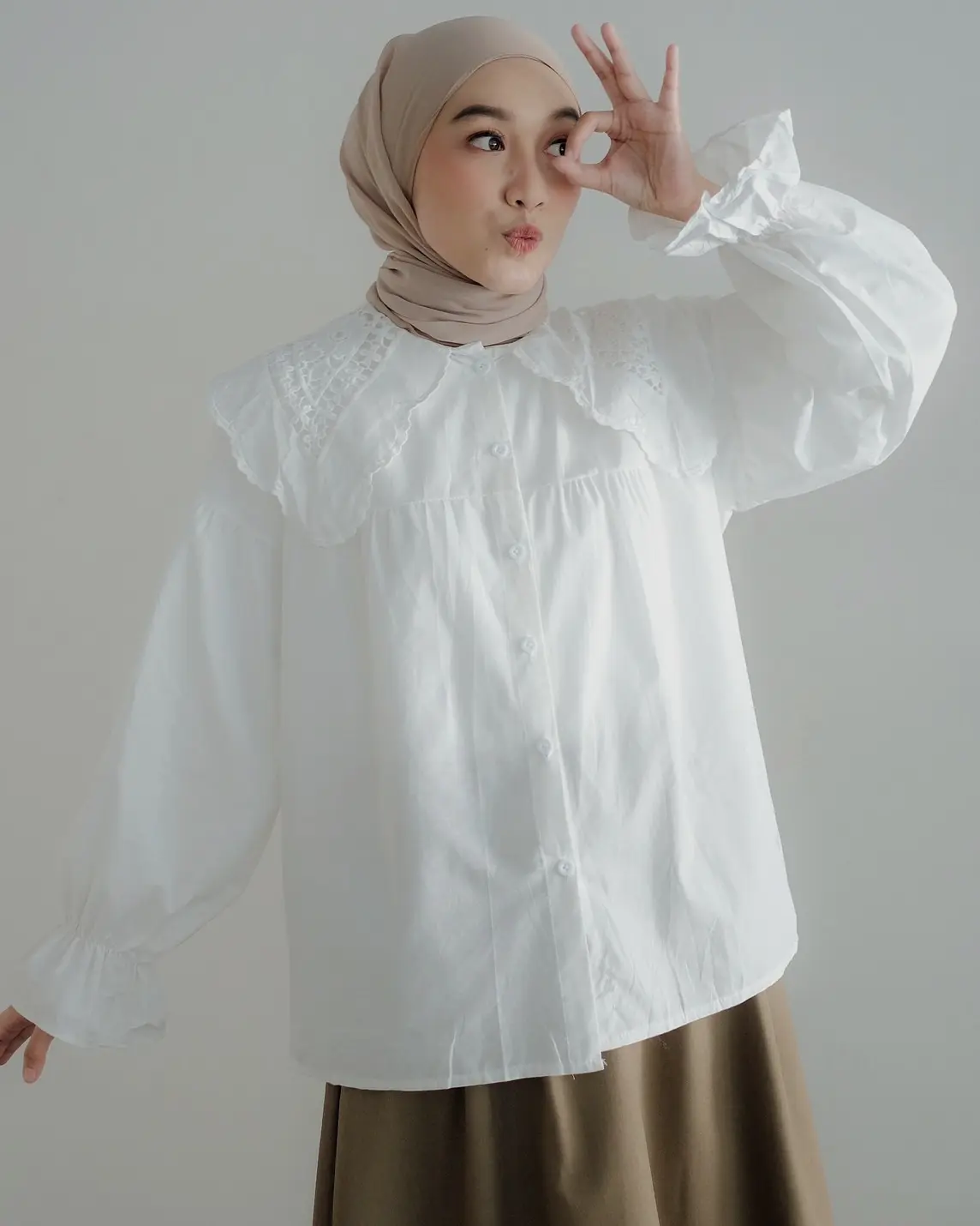 Tiara Shirt Kode 80/936 Broken White