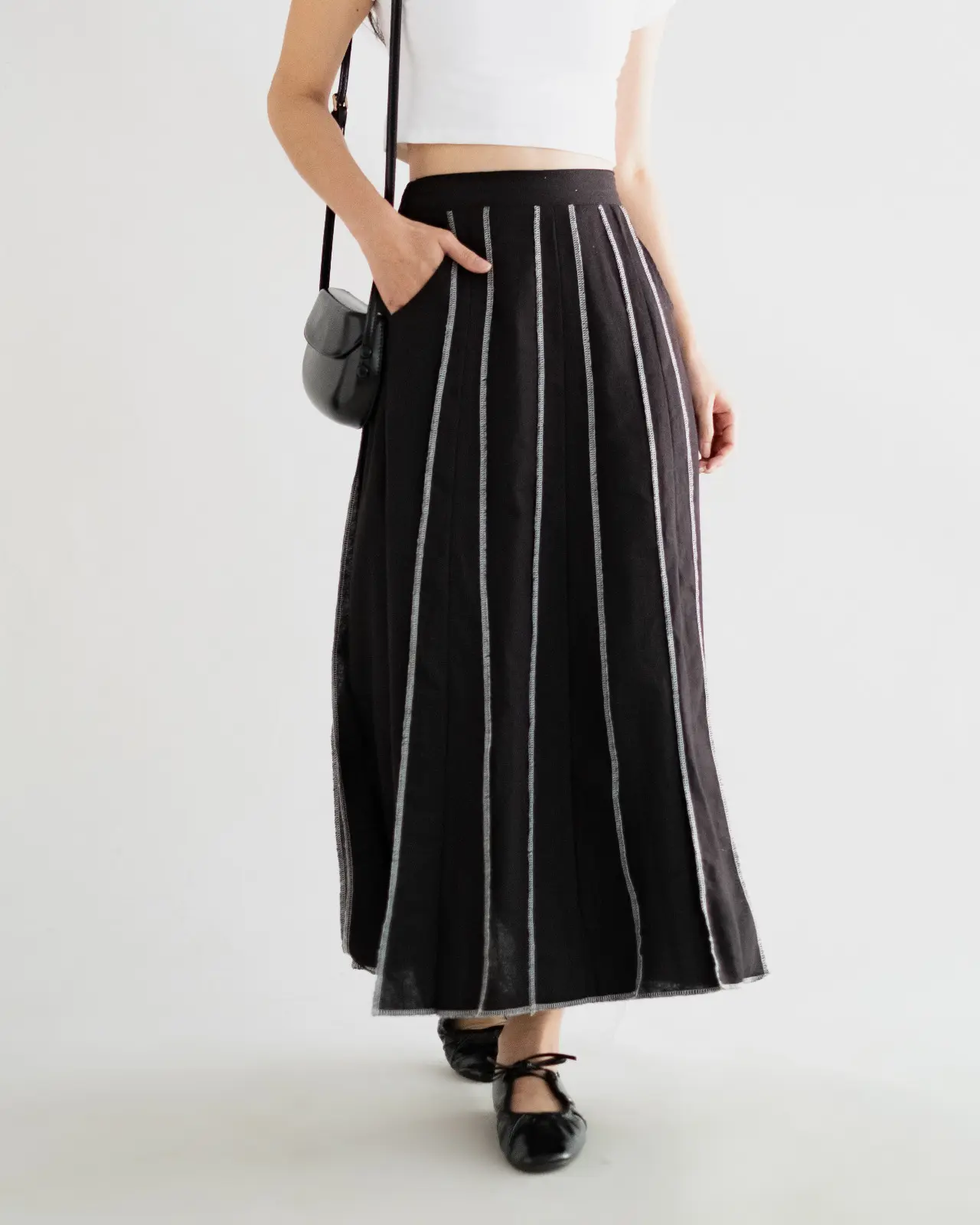 Nile Skirt Black - Image 2