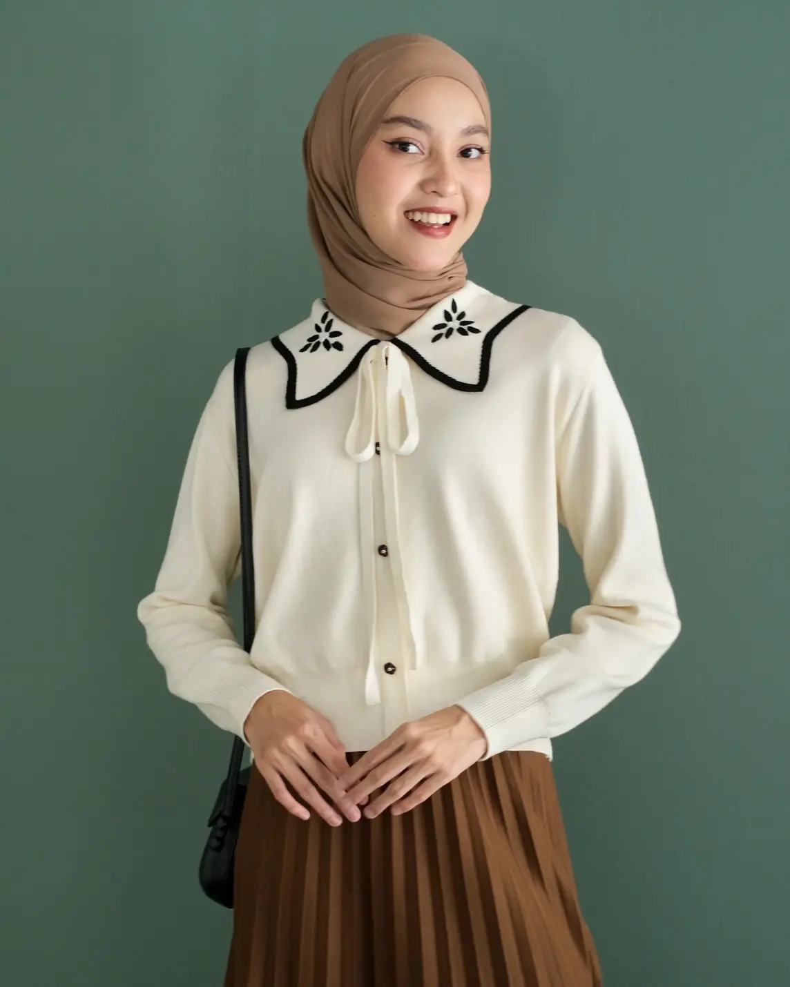 Aliza Longsleeve Kode 147 Ivory