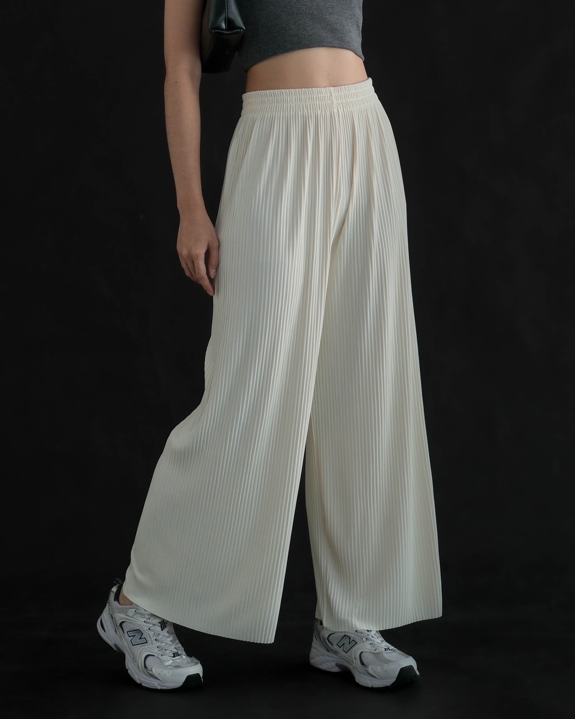 Ayeisha Plisket Pants Kode 130 Ivory - Image 3