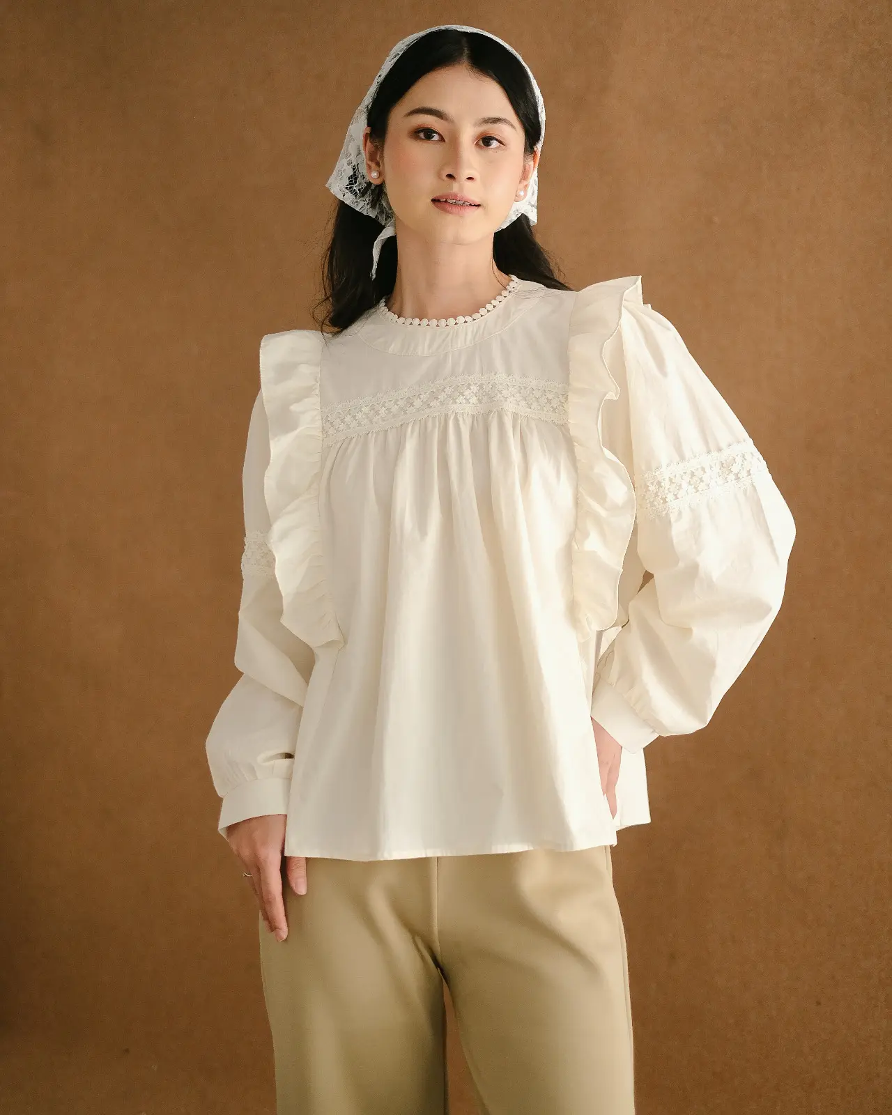 Lazila Longsleeve Kode 13A/7783 Ivory