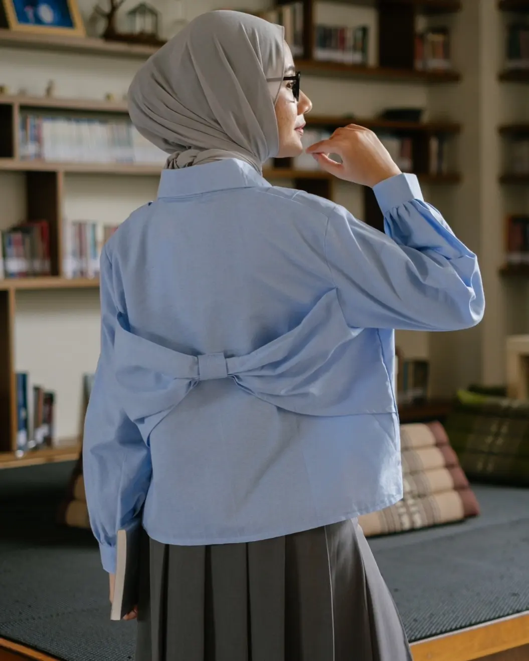 Linette Shirt Blue - Image 2