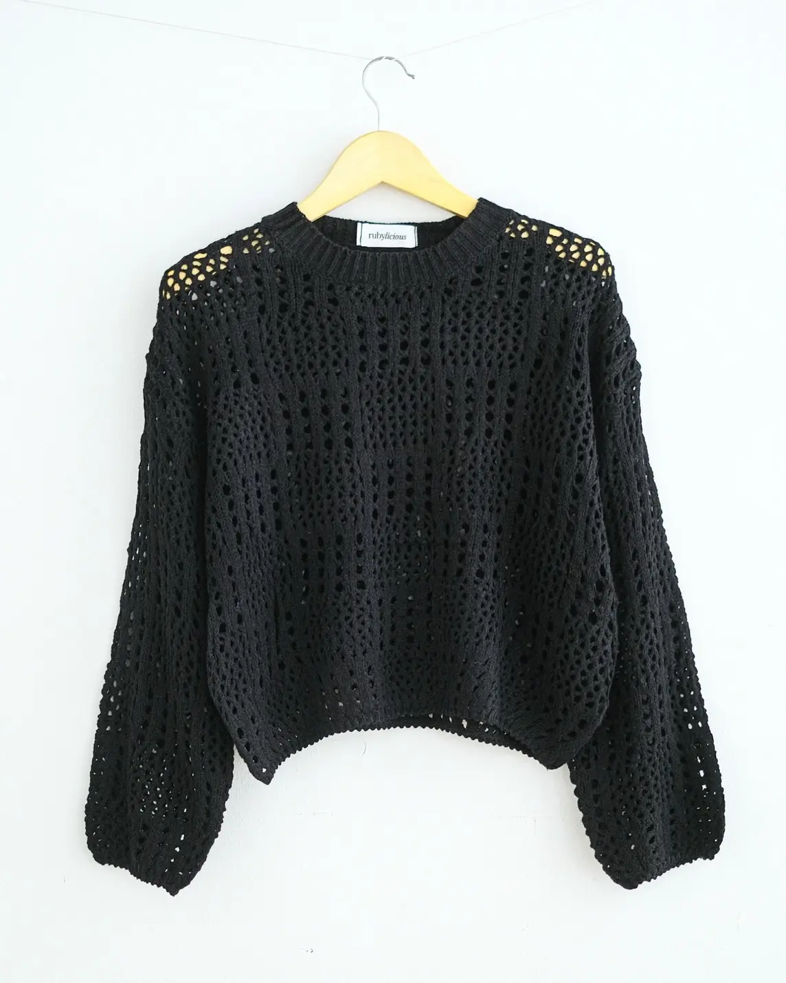 Pamelyn Sweater Kode 181 Black