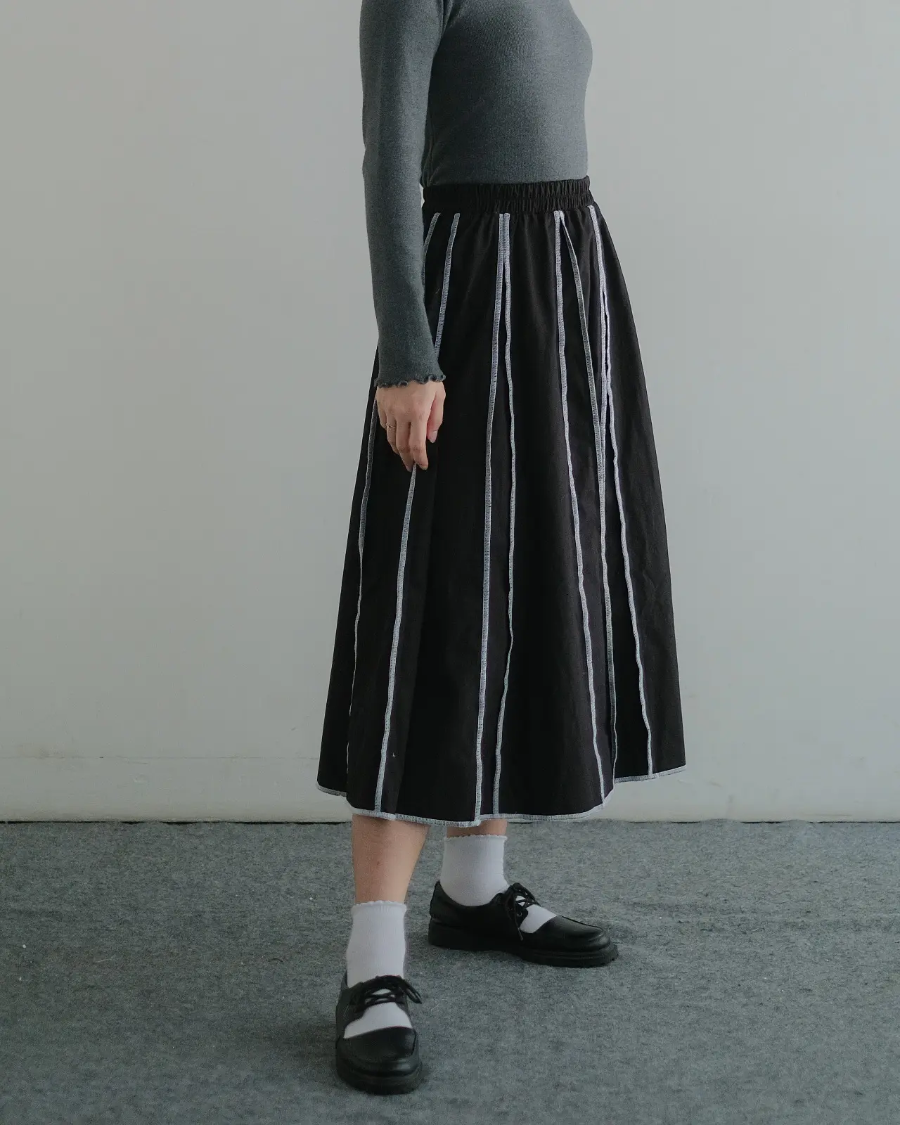 Alternative view of Nuke Midi Skirt Black