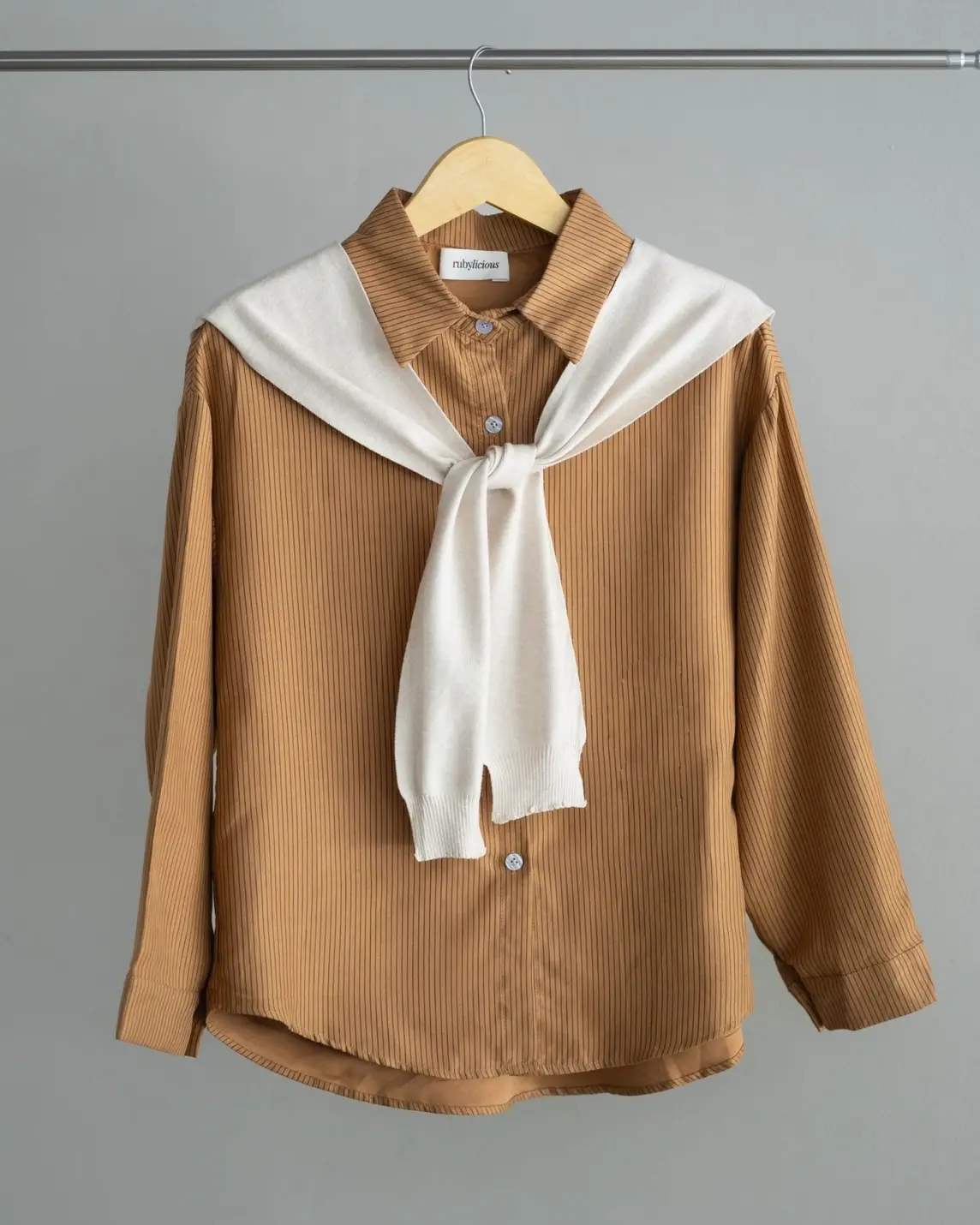 Akeyla Shirt Kode 141B Milo-Beige - Image 3