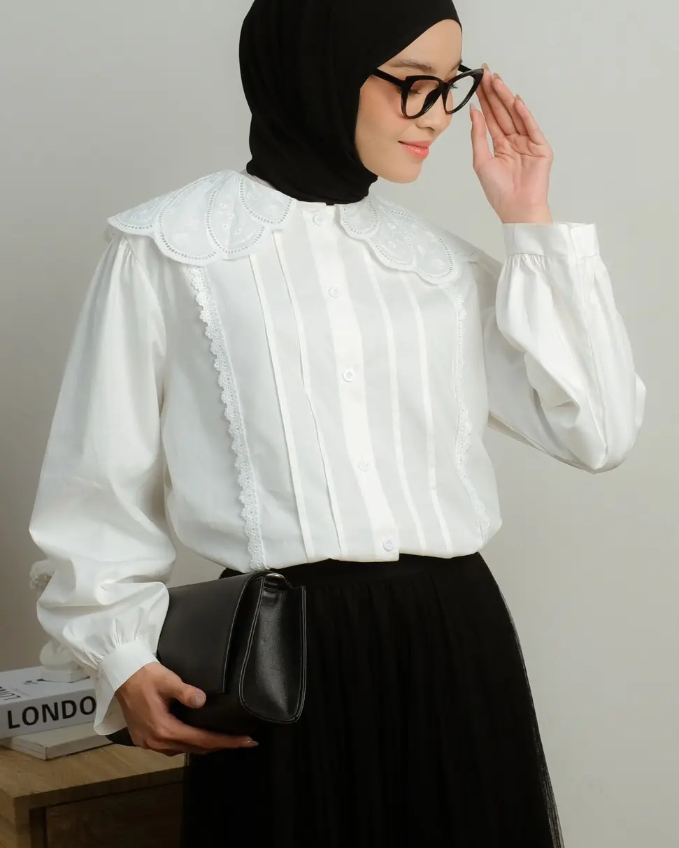 Chava Shirt Kode 131B Broken White - Image 3