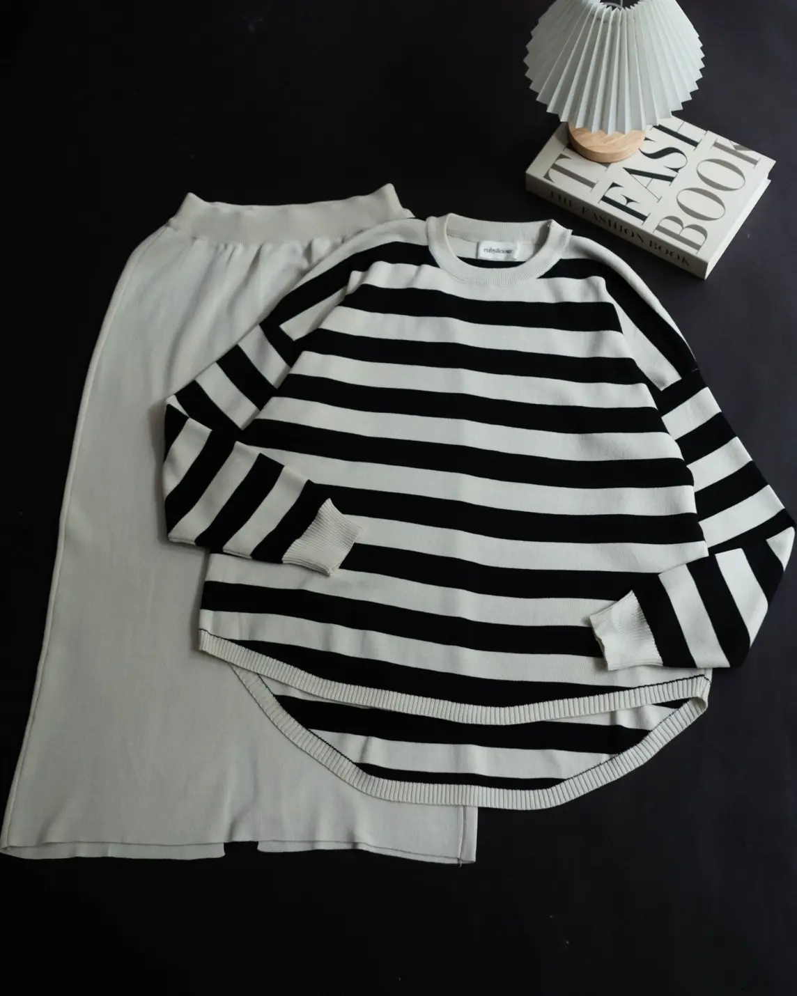 Valea Set Kode 301C/6812 Broken White
