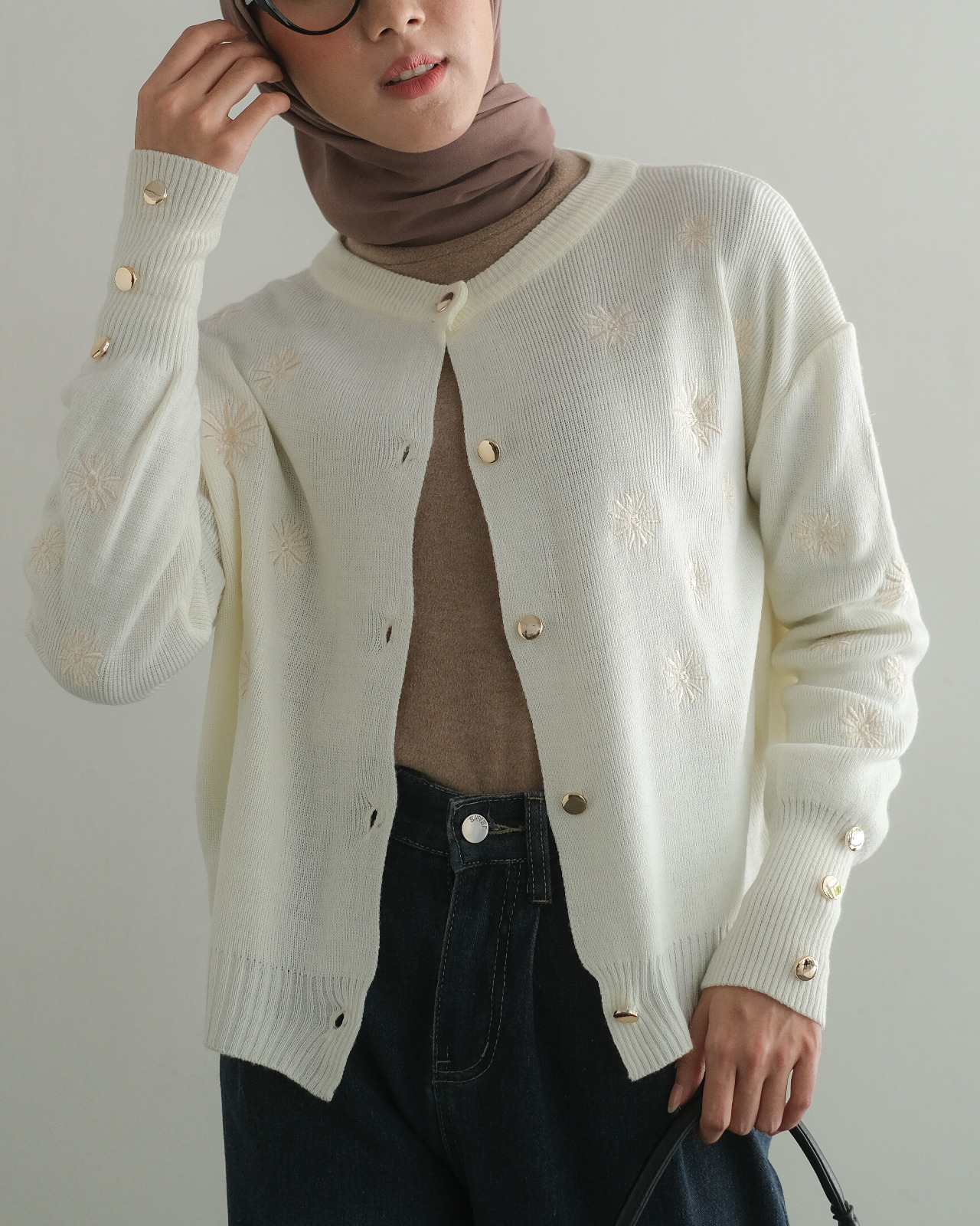 Lacia Cardi Broken White - Image 3