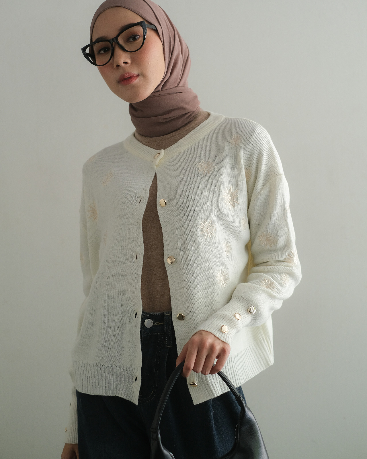 Lacia Cardi Broken White - Image 2