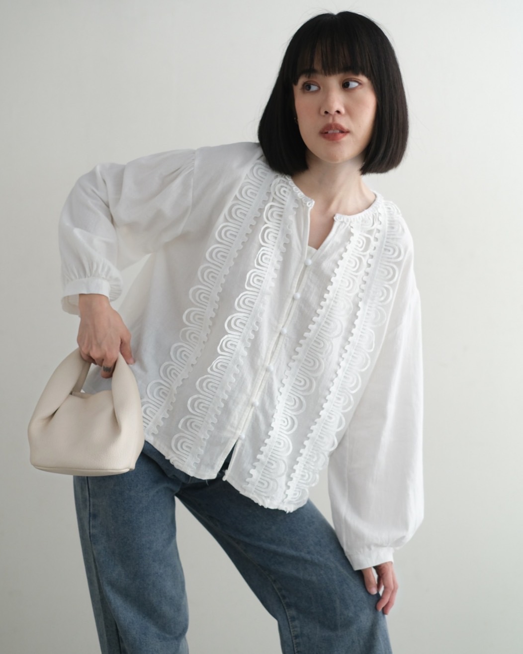 Karina Shirt Kode 276C/10809 Broken White - Image 2