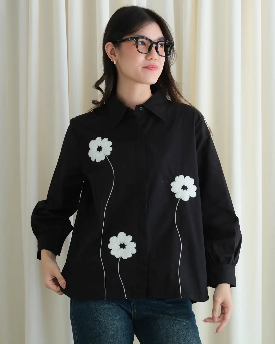Alternative view of Nairu Shirt Black