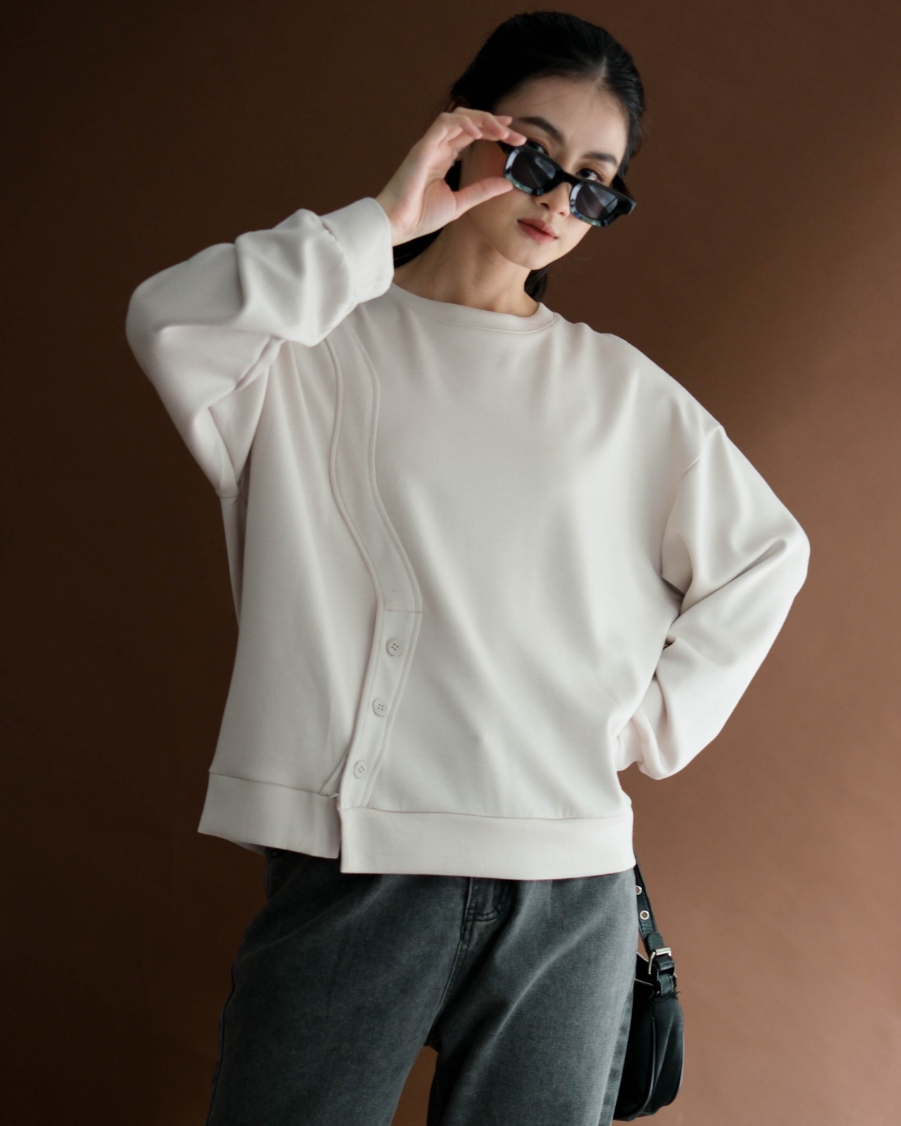 Ozora Blouse Beige - Image 2