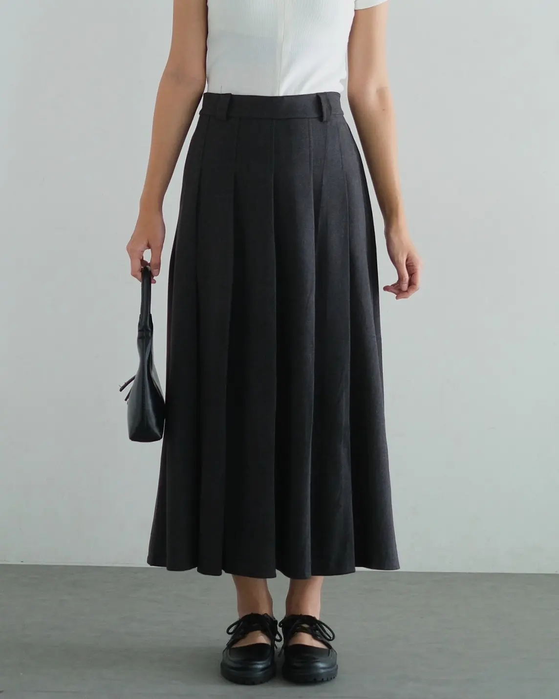 Xevera Skirt Kode 8973 Misty Black