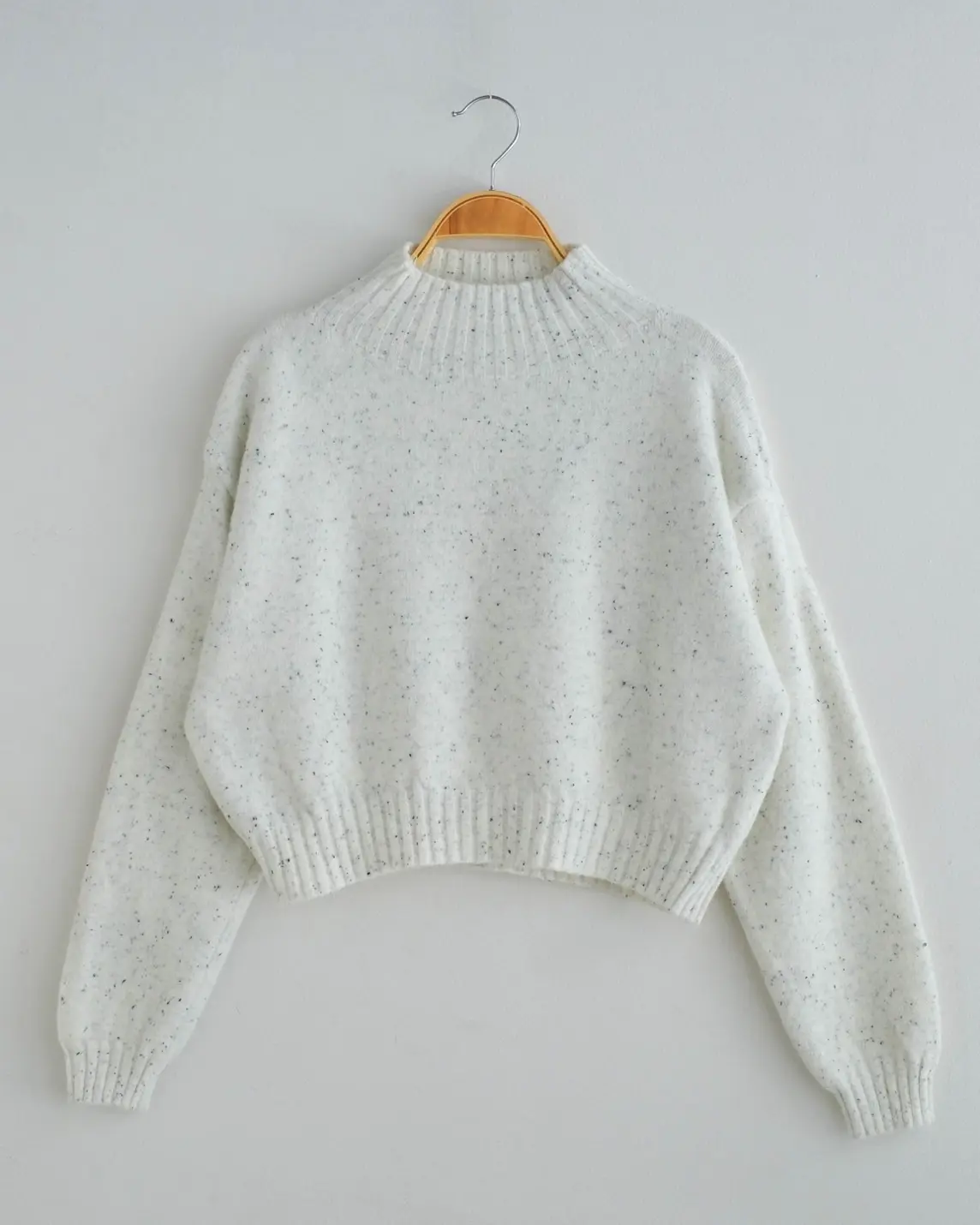 Berina Turtleneck Longsleeve Kode 213D Broken White