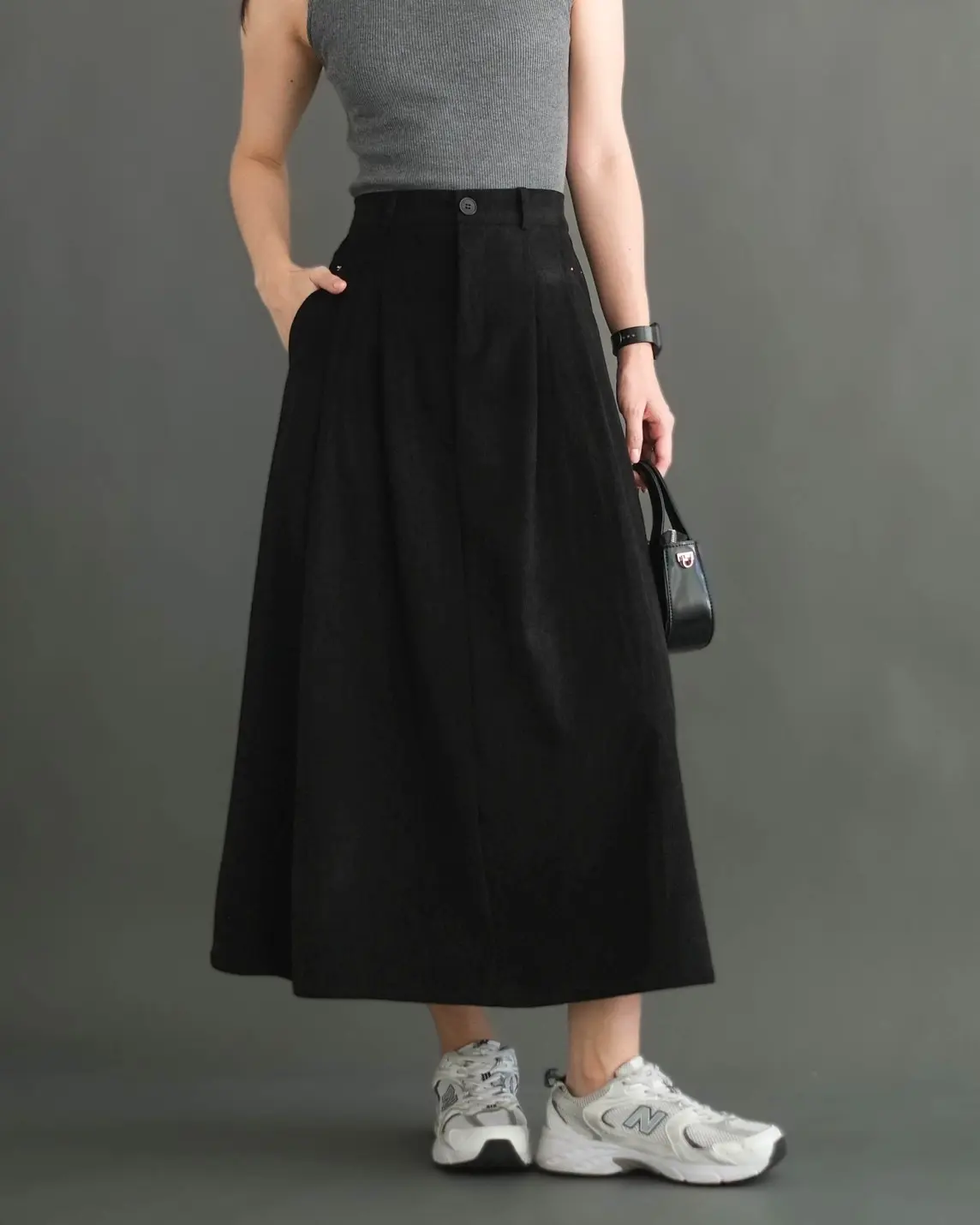 Ivelisa Corduroy Skirt Kode 6618 Black