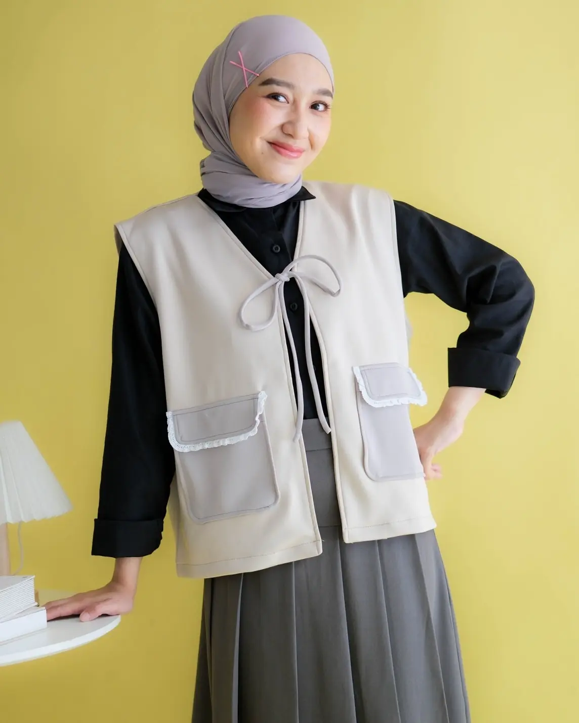 Juliet Vest Beige - Image 2
