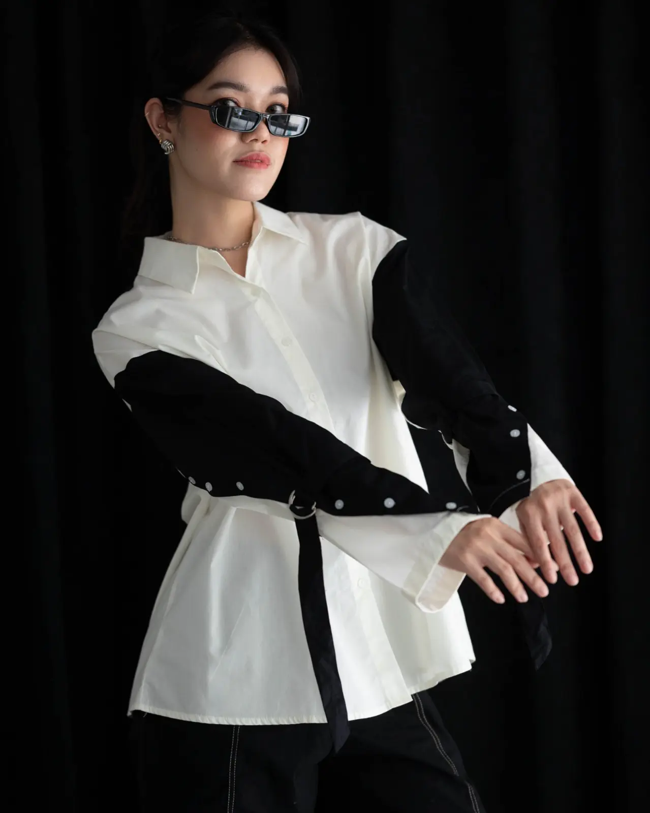 Nimamo Shirt Kode 20290 Broken White-Black - Image 2