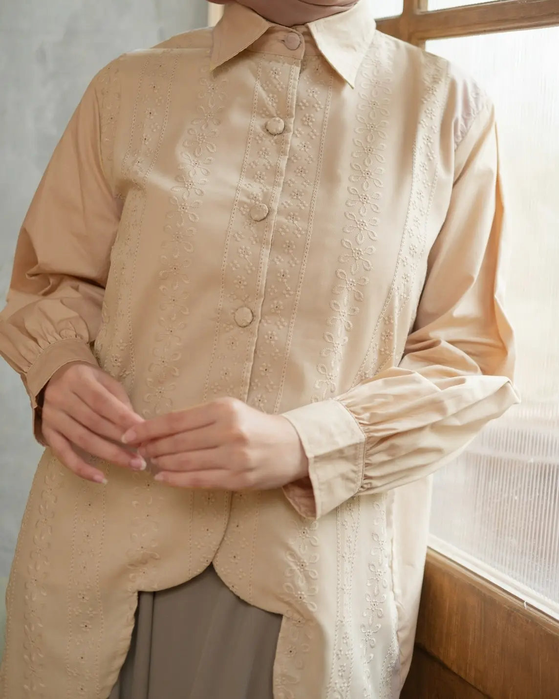 Nathanya Shirt Cream - Image 3