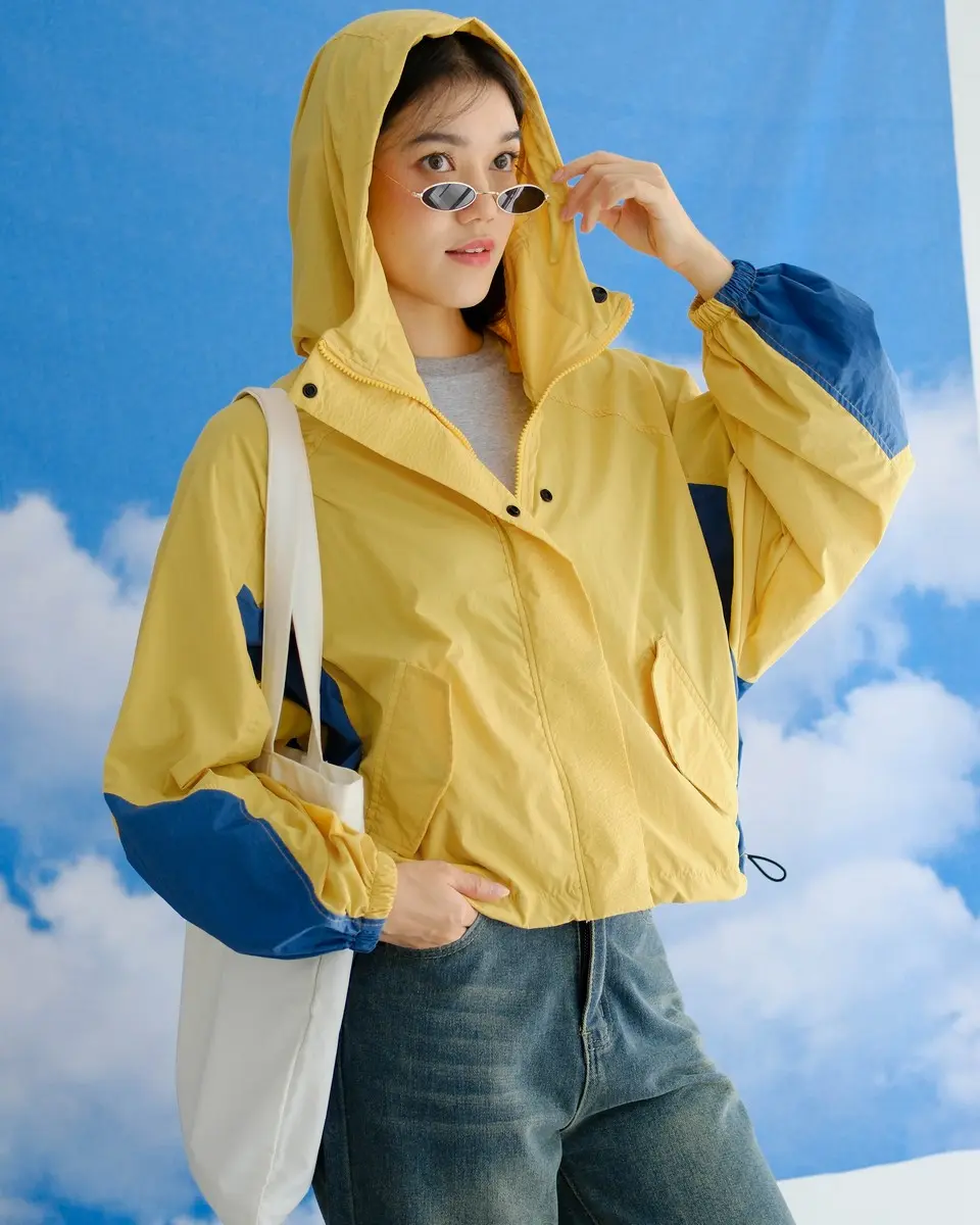 Alternative view of Kaeri Jacket Yellow
