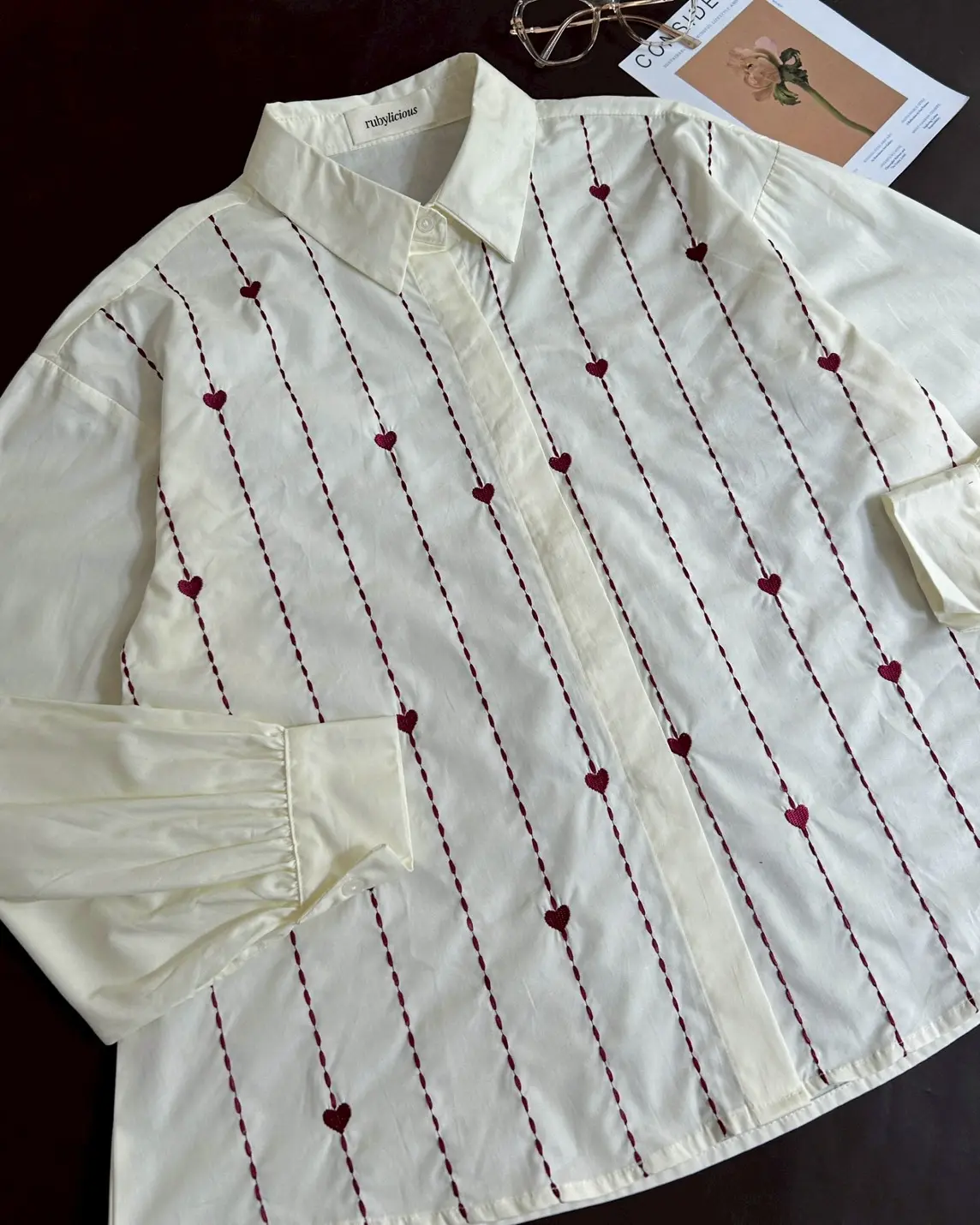 Swain Shirt Kode 20327 Broken White-Maroon