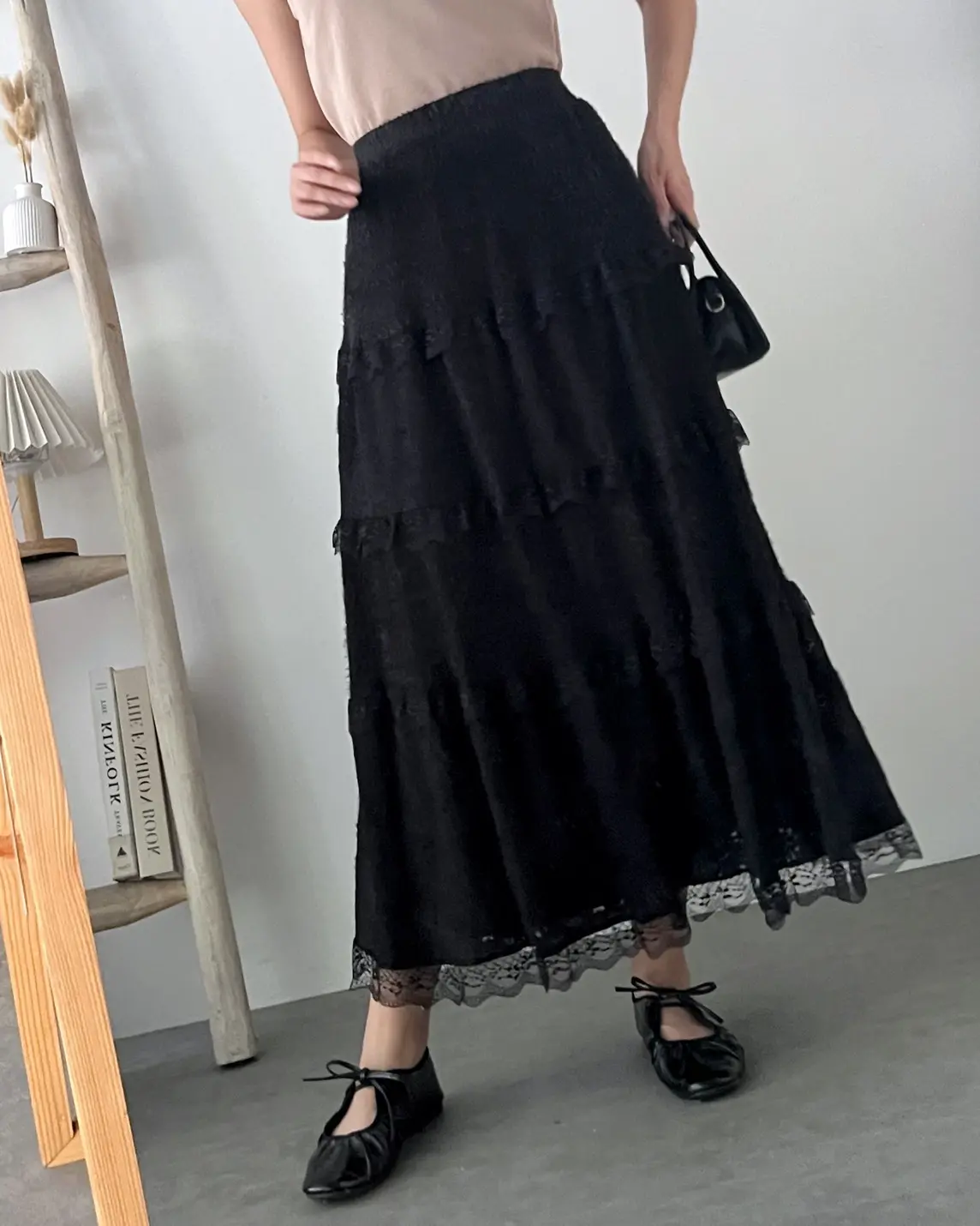 Livyra Skirt Kode 224E Black