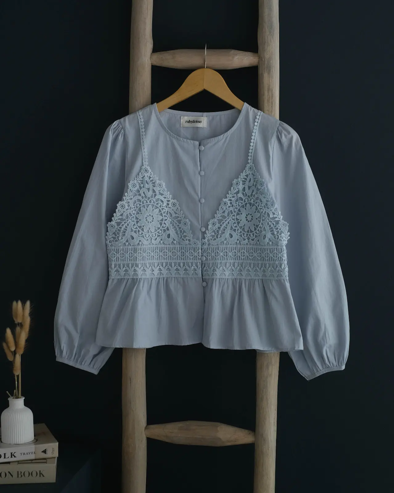 Istari Shirt Kode 623E Blue