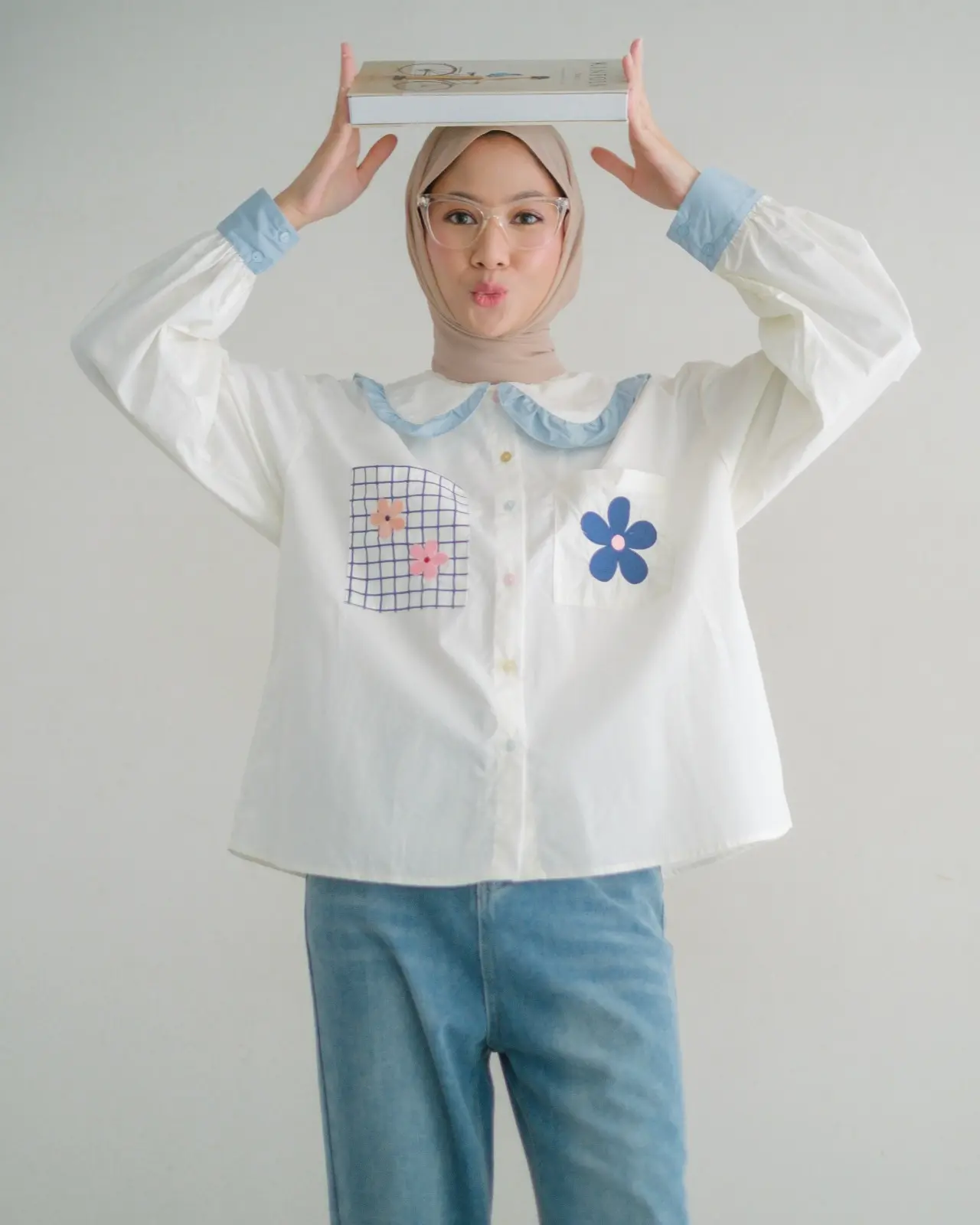 Audre Shirt Kode 1408 Broken White-Blue - Image 3
