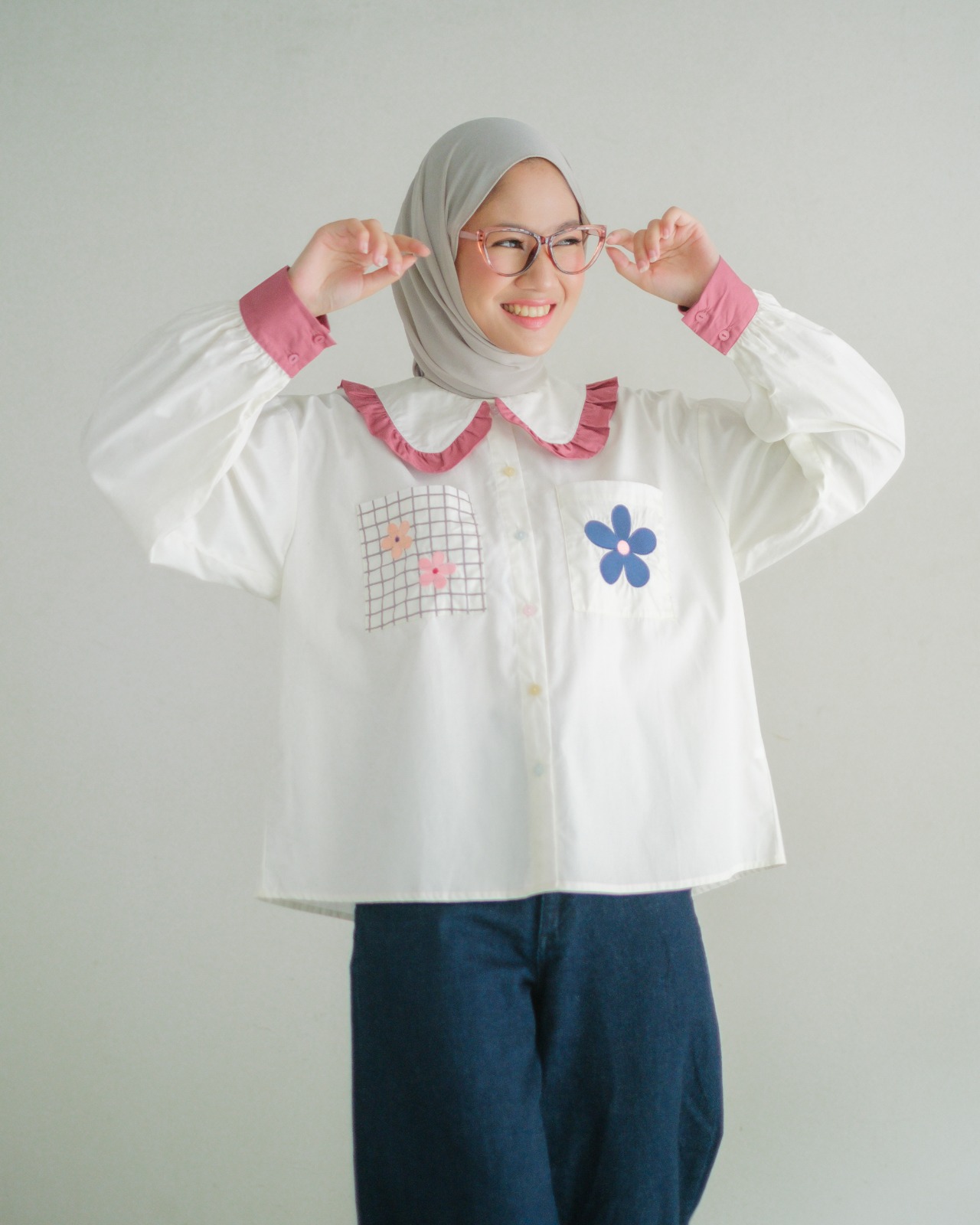 Audre Shirt Kode 1408 Broken White-Red Plum