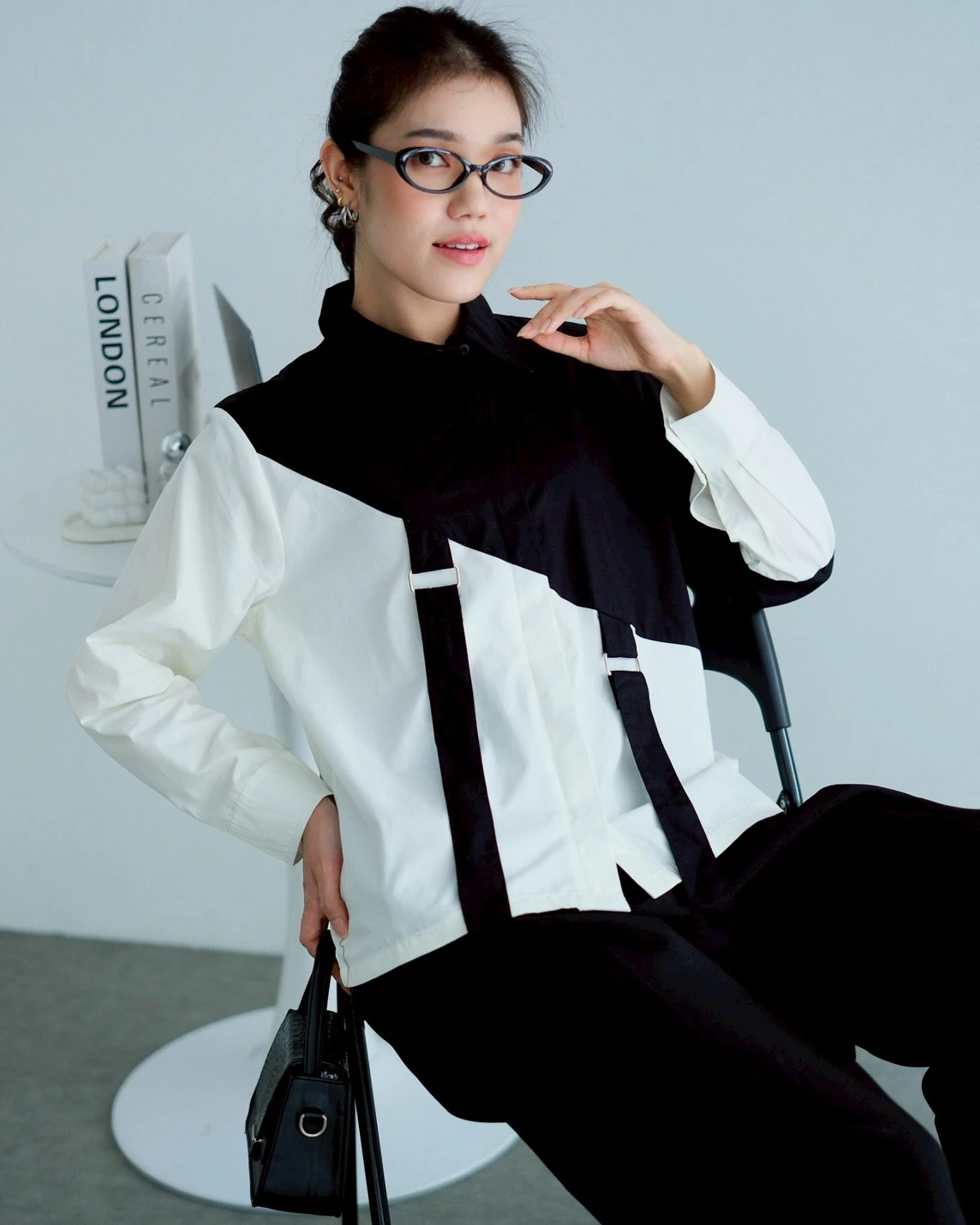 Evelyn Shirt Black-Broken White - Image 3