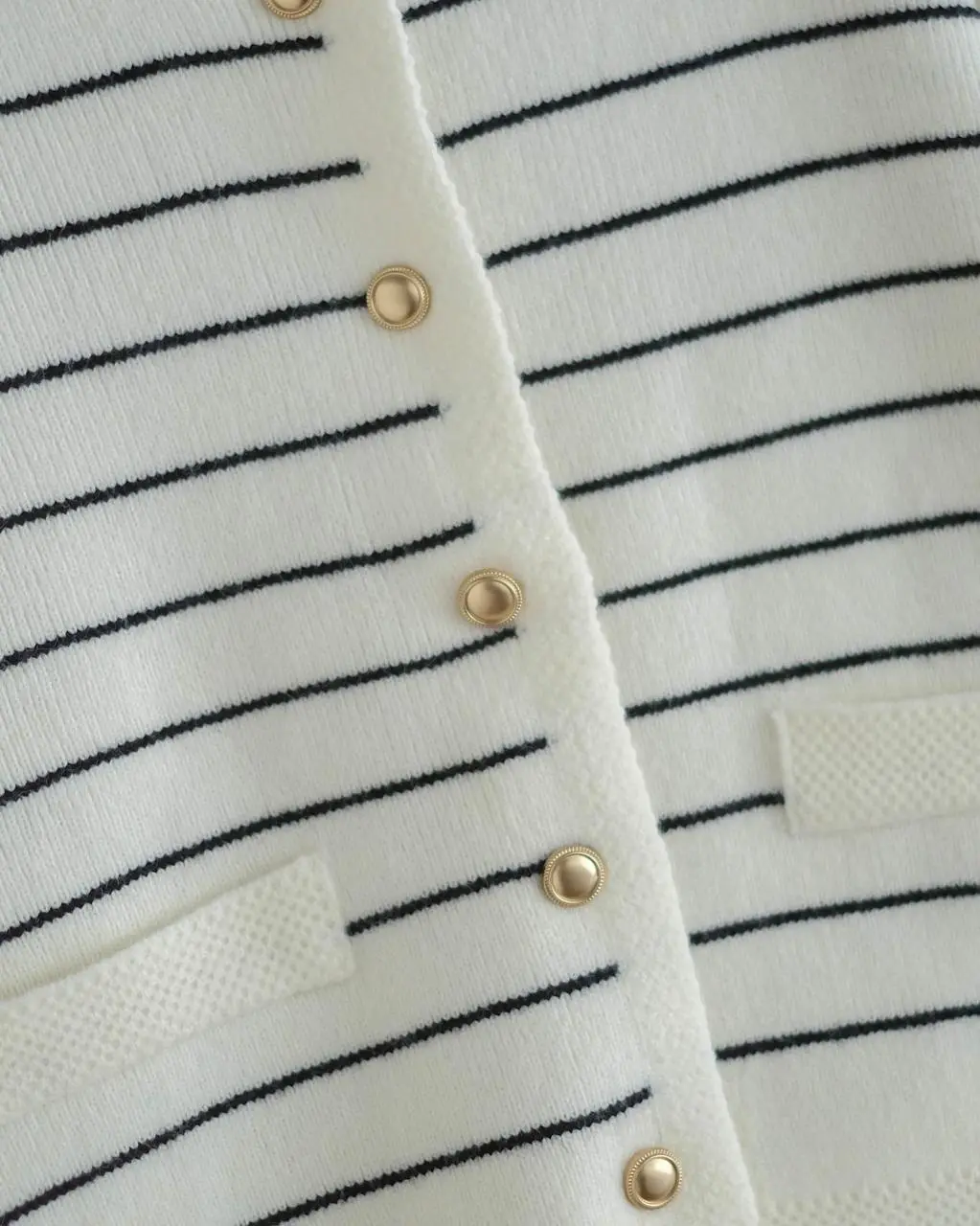 Richika Stripe Cardi Kode 23 Broken White - Image 2