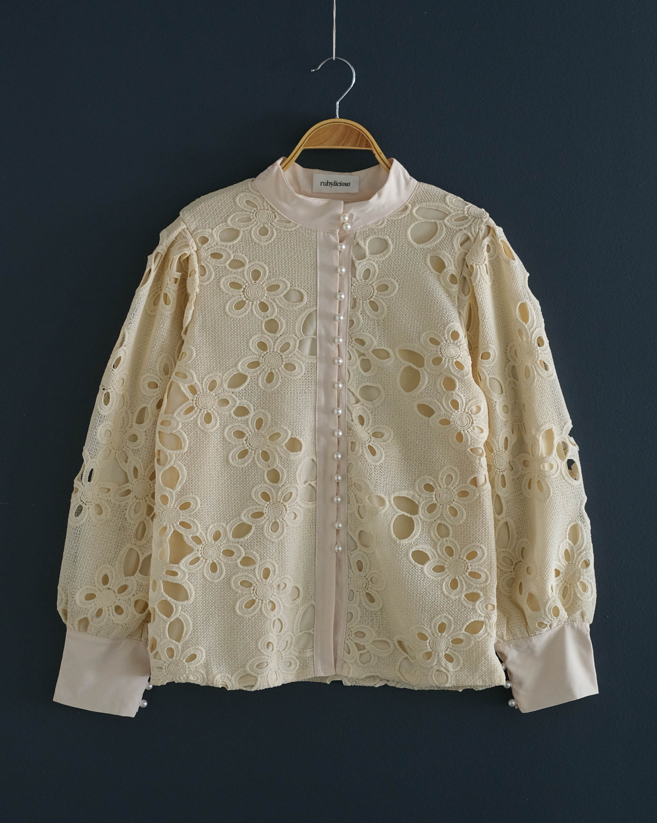 Pevita Shirt Kode 15F Ivory