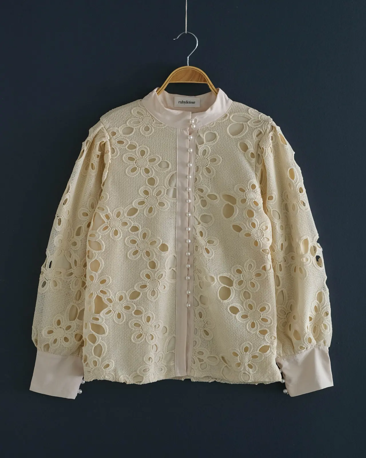 Pevita Shirt Kode 15F Ivory
