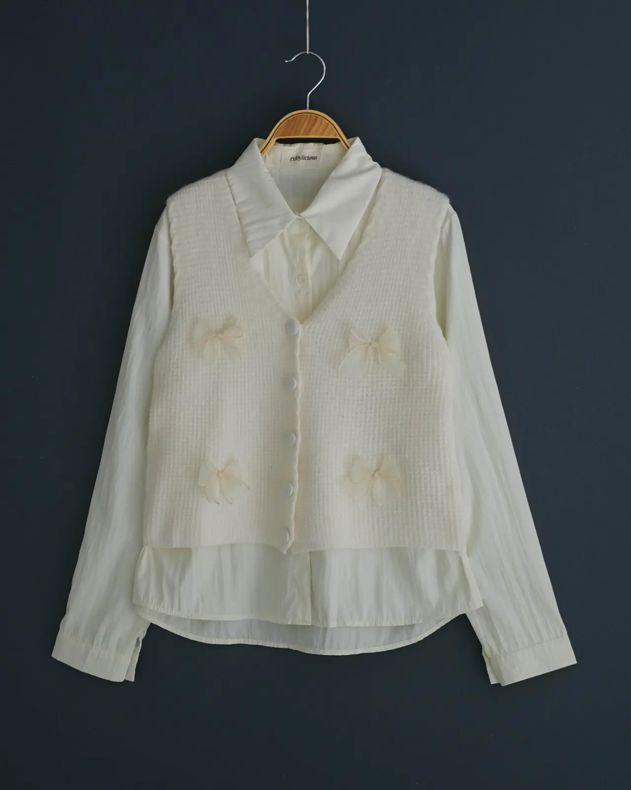 Belicia Set Kode 555F Broken White