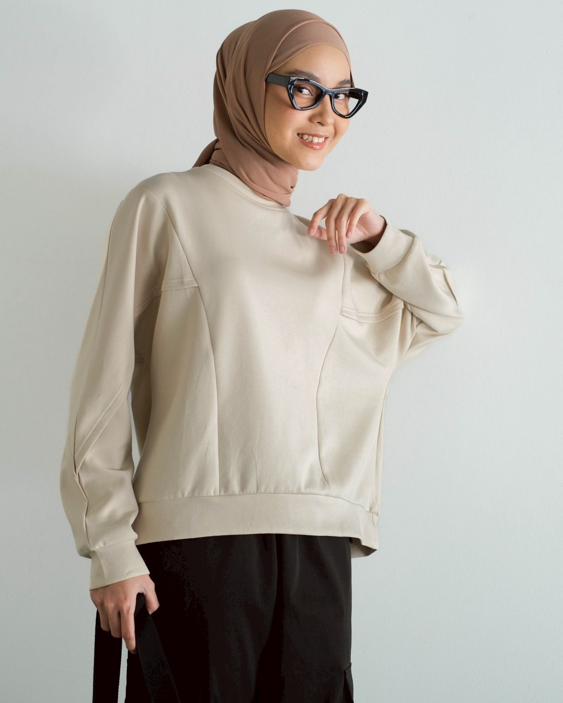 Alternative view of Jefani Longsleeve Kode 259F Beige