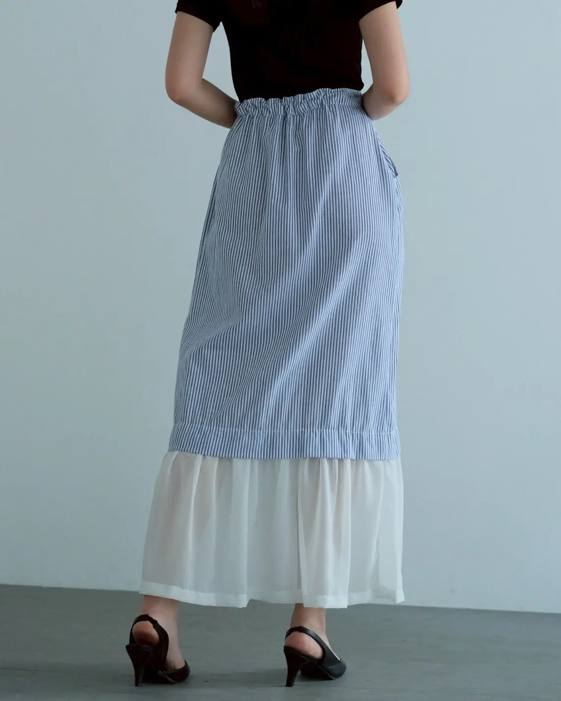 Reya Skirt Navy - Image 6