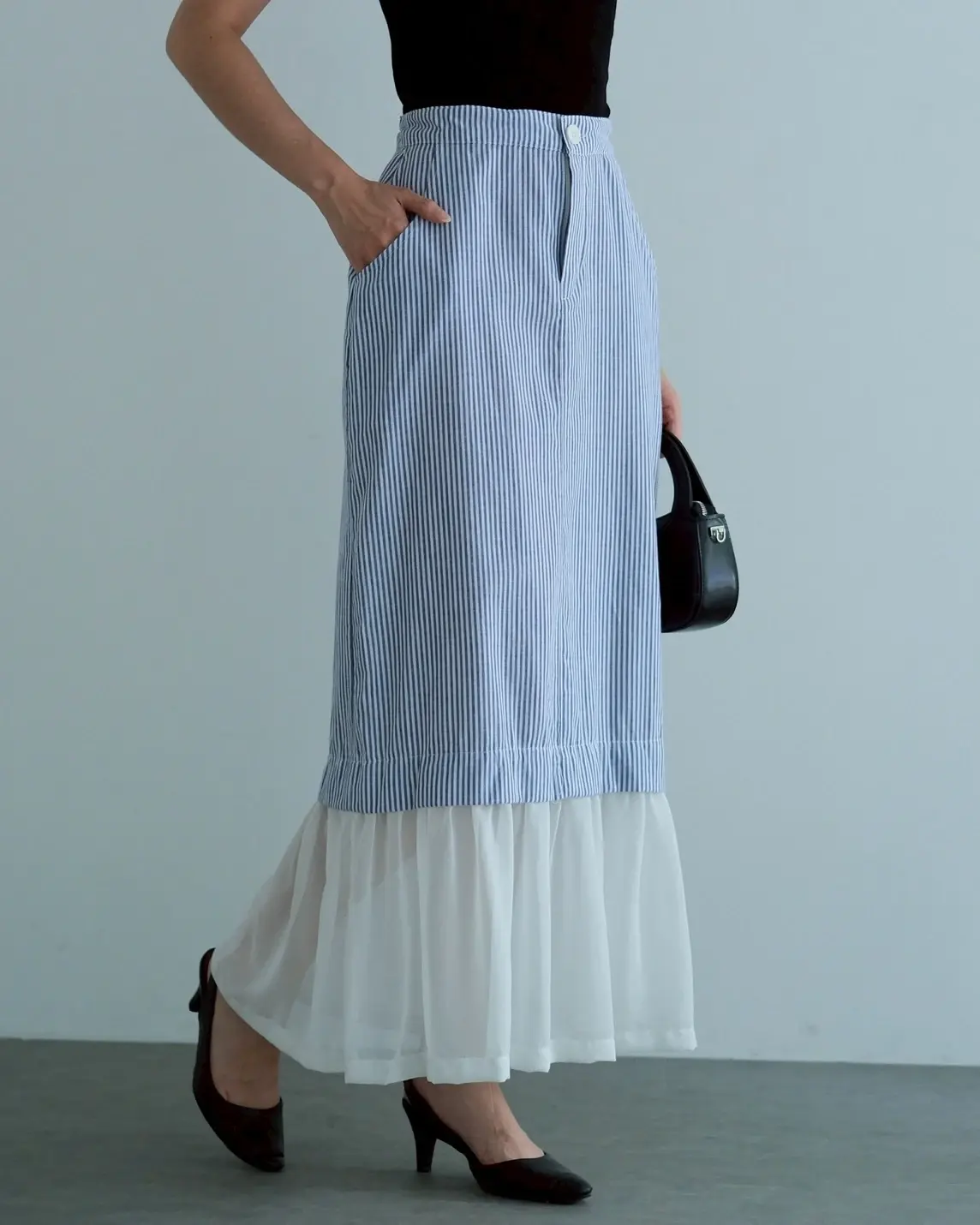 Reya Skirt Navy - Image 4