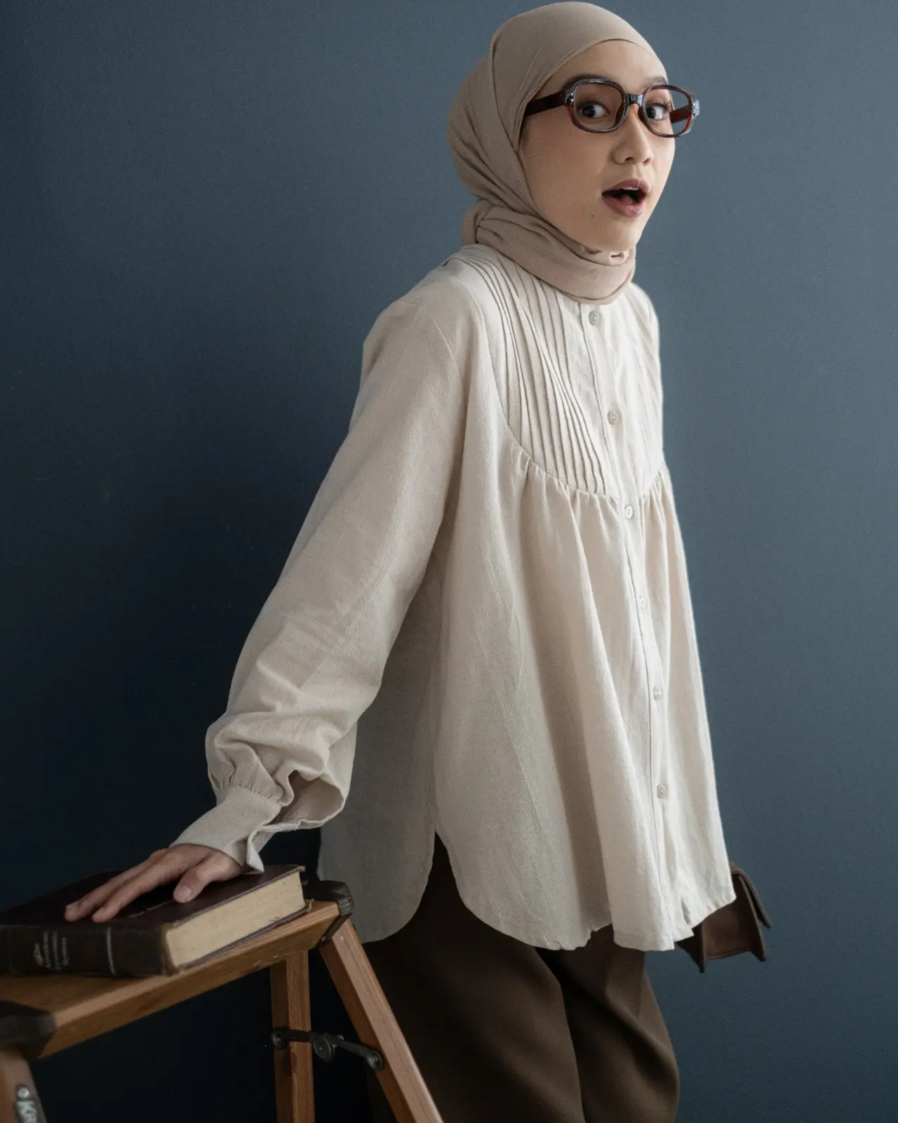 Alternative view of Inez Shirt Kode Mr 2498 Beige