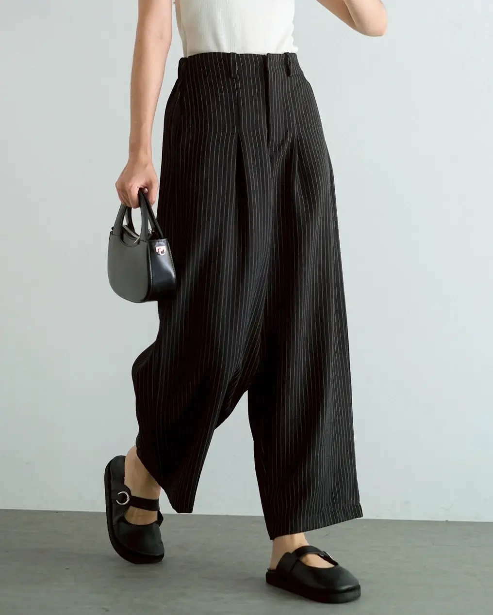 Hyuna Stripe Pants Kode 25405 Black - Image 3