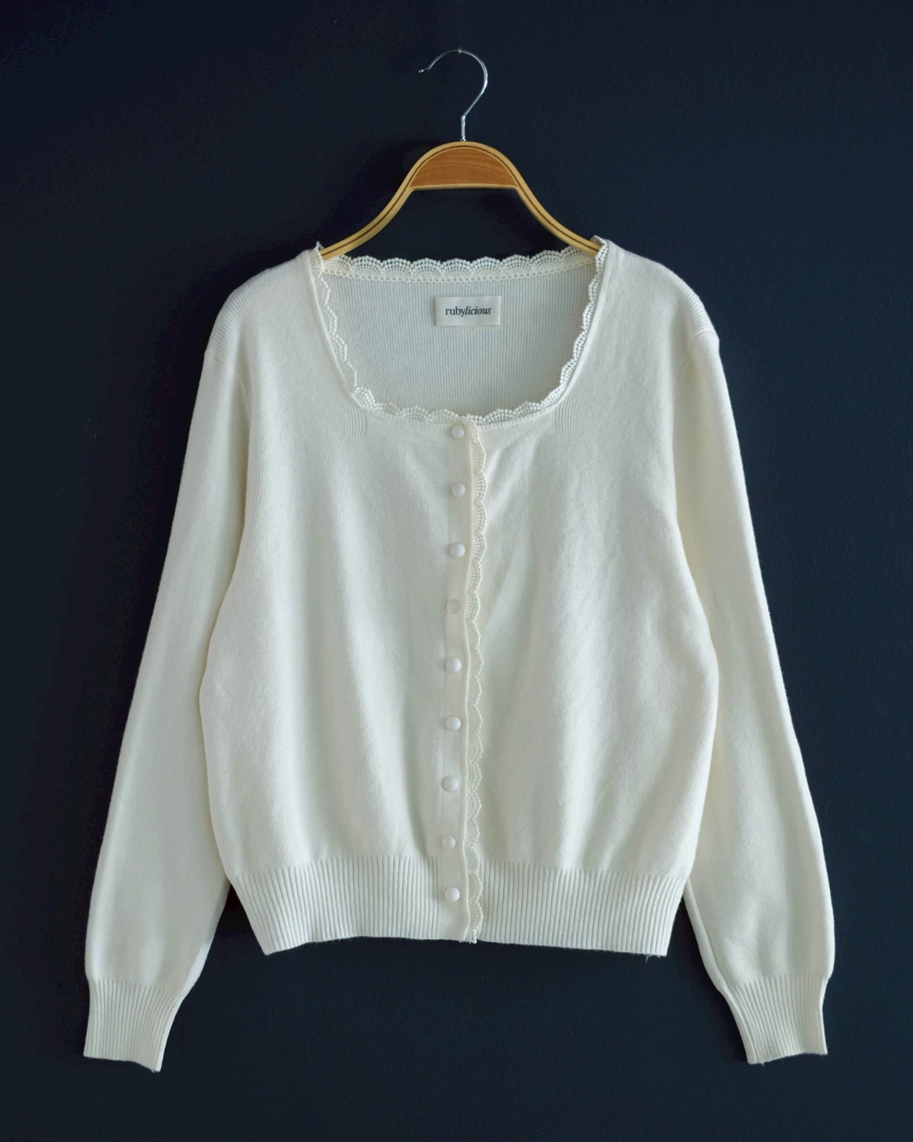 Bioza Cardi Kode 261G Broken White