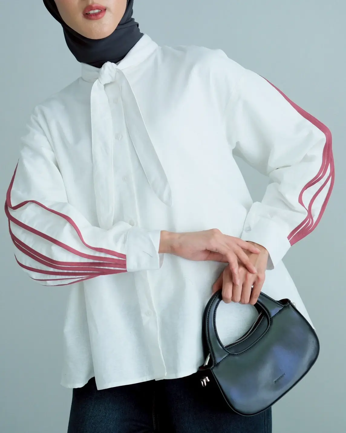 Solvka Blouse Kode 1443 Broken White-Guava - Image 2
