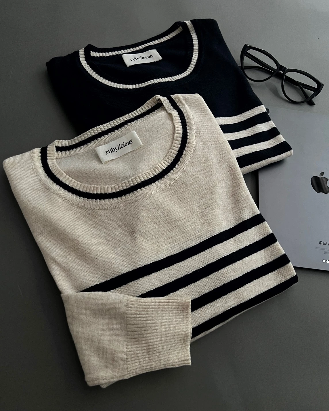 Dione Longsleeve Kode 310H Navy - Image 3