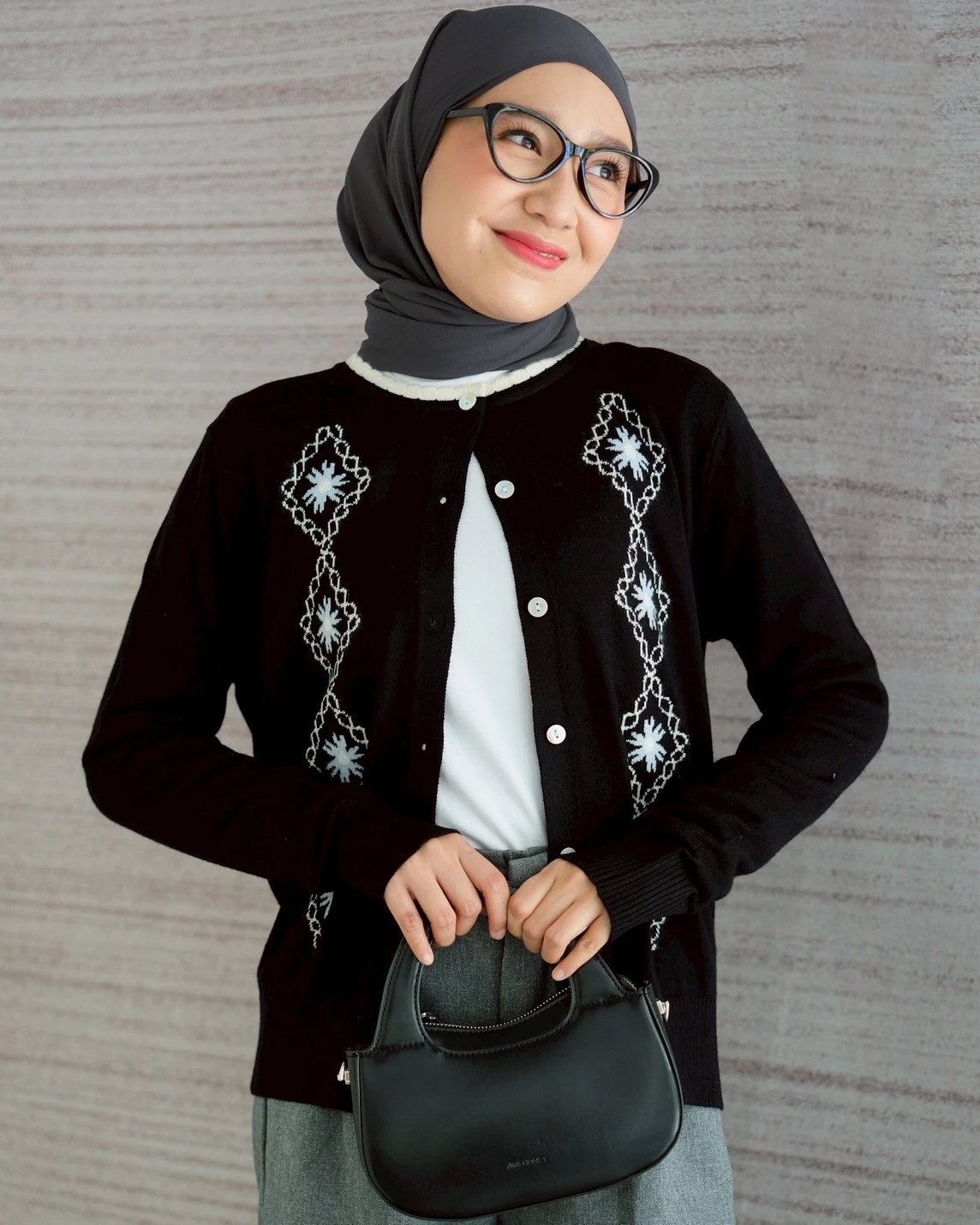 Ferona Cardi Kode 268H Black